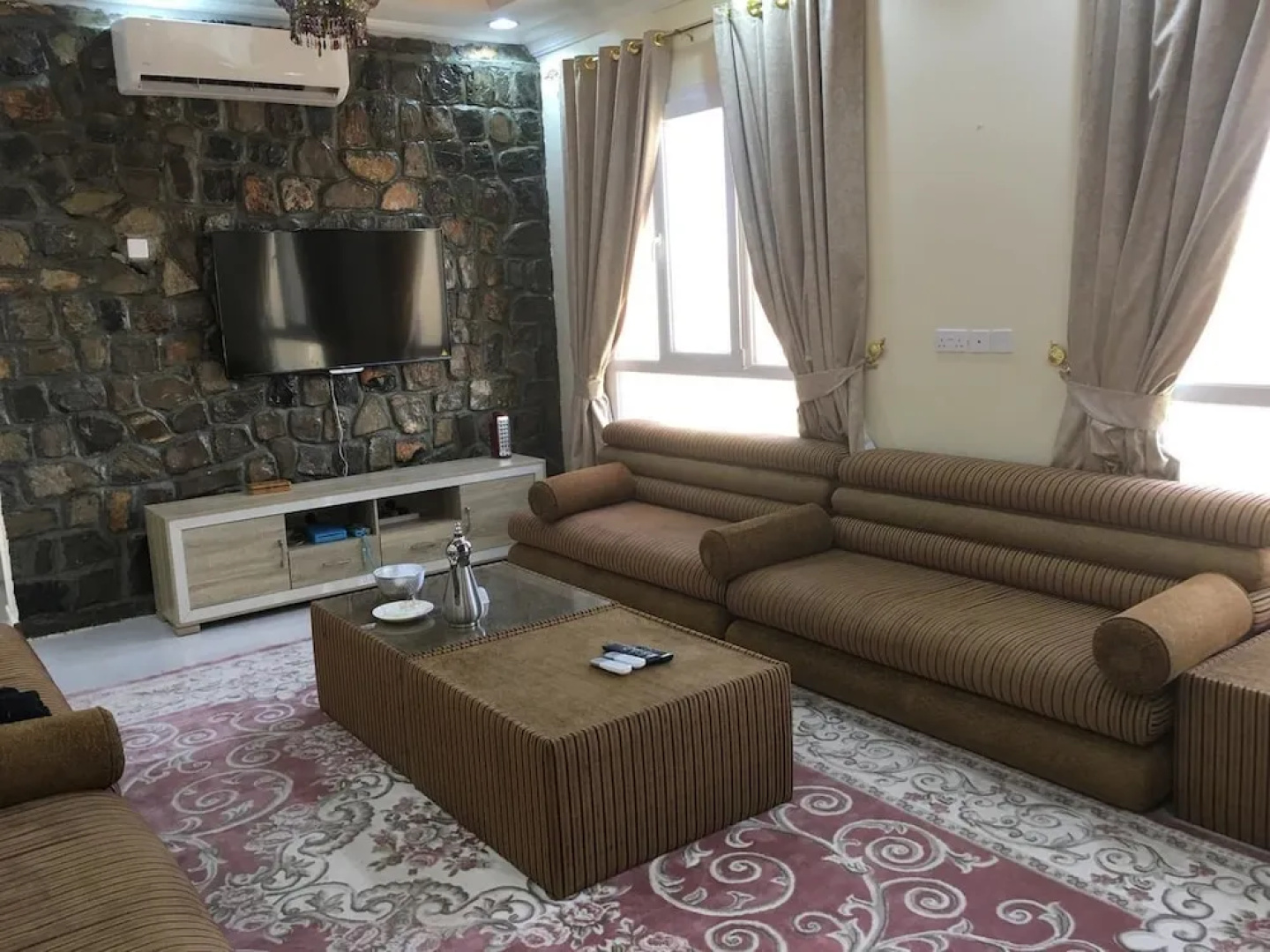 The Pool Villa - Tanuf