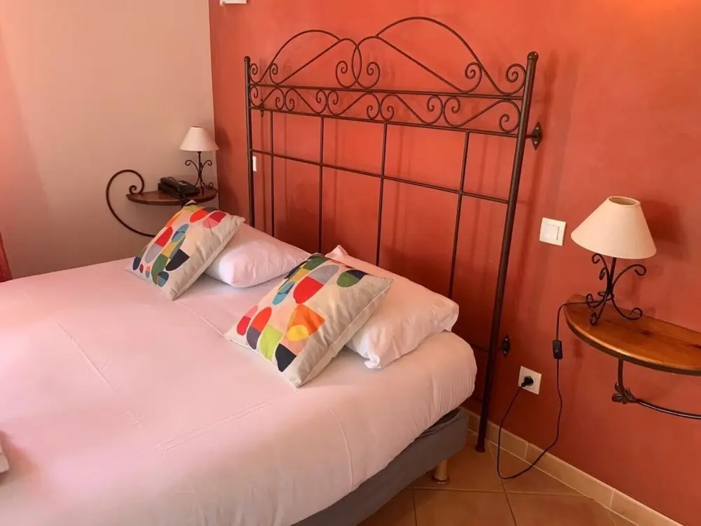 Hotel Restaurant Le Gardon - Pont du Gard