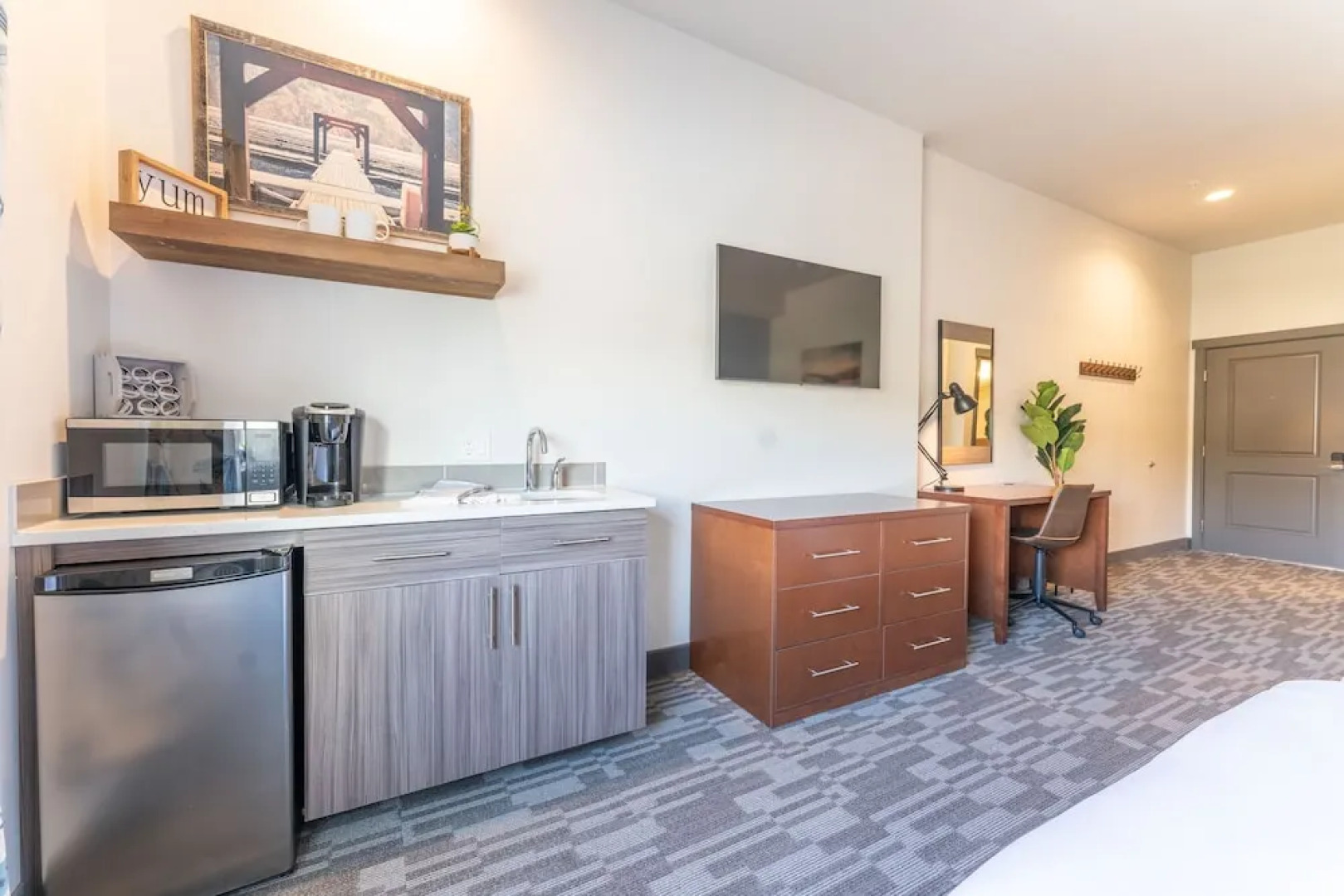 The Lodge Lake Chelan