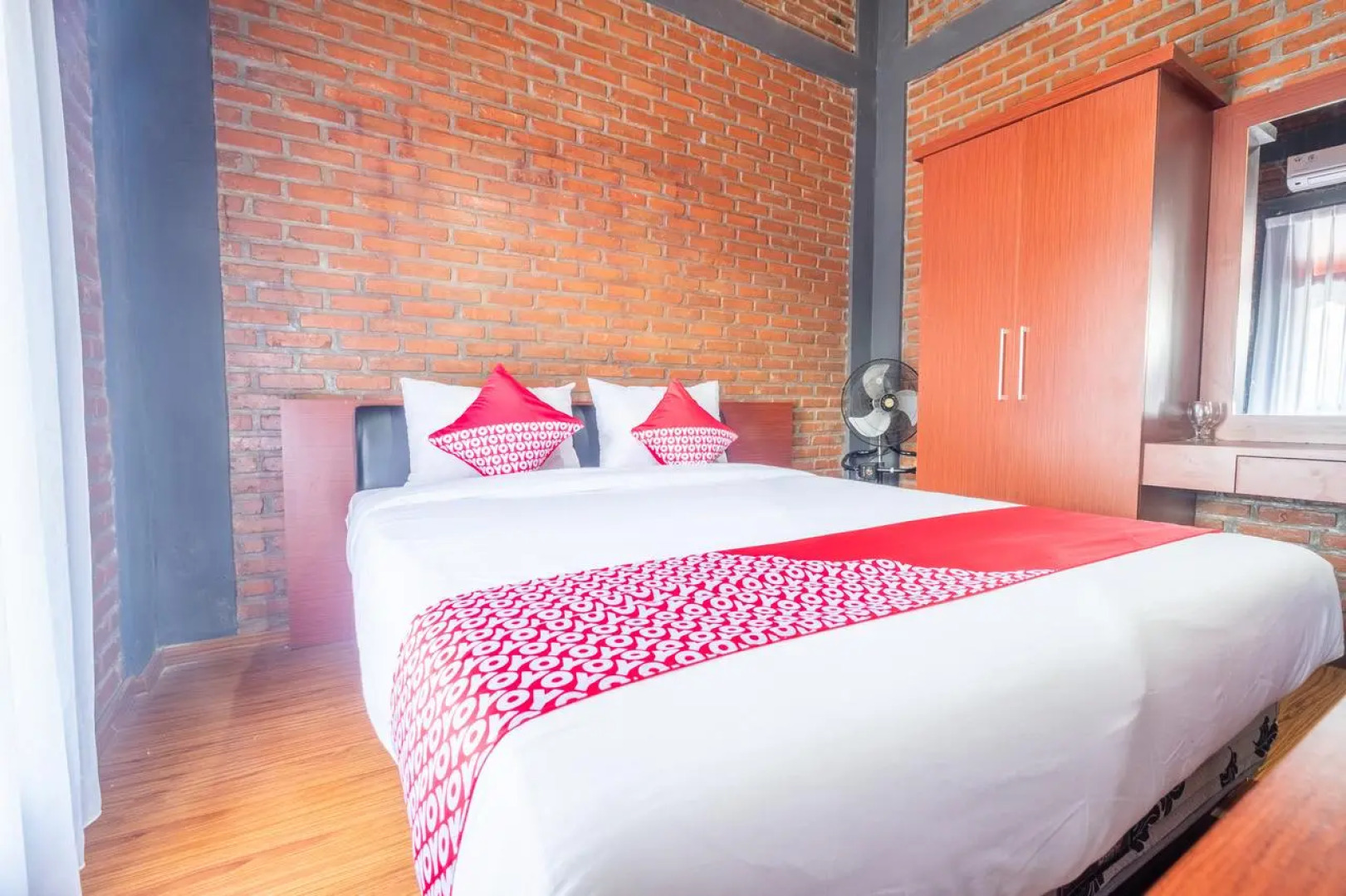 OYO 900 Villa Buleud