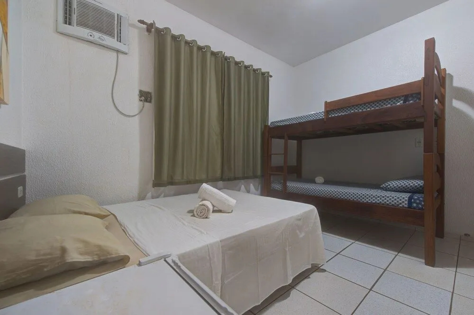 Casa amarela Porto das Dunas p Carpediem