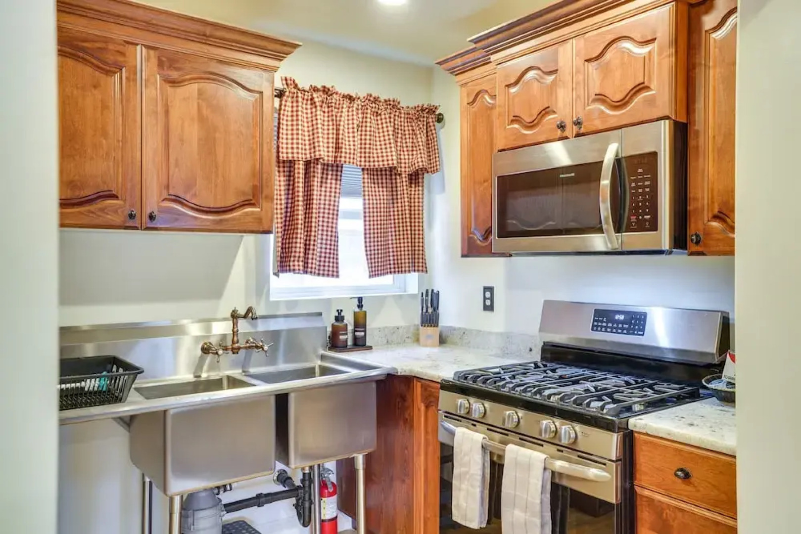 Convenient Cedar City Studio < Half-mi to Downtown