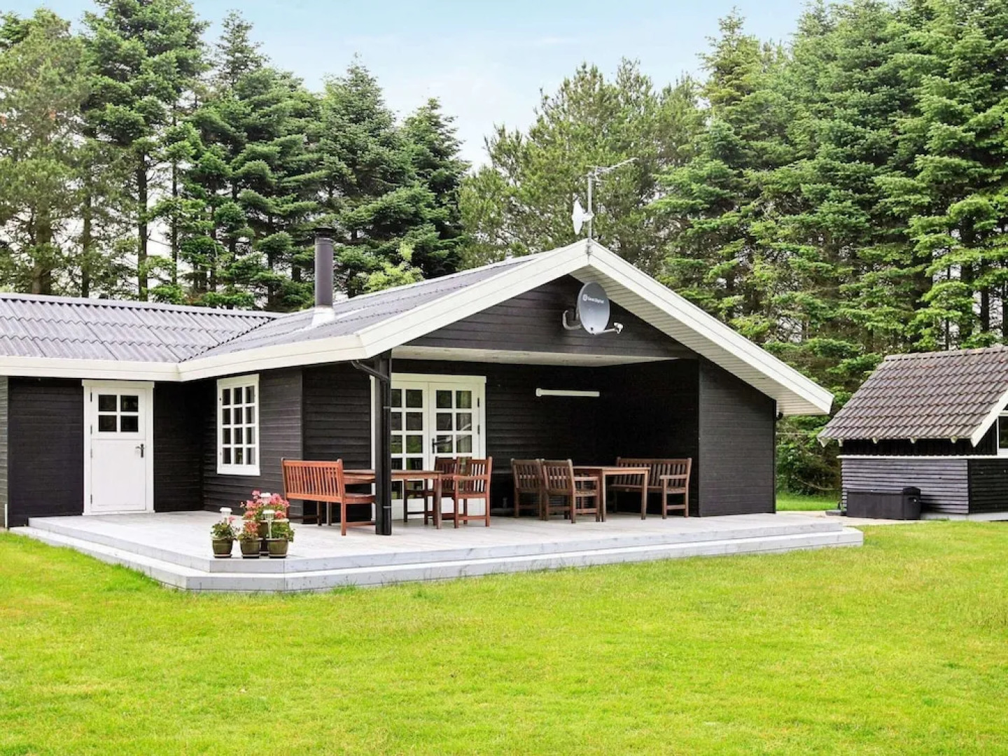 8 Person Holiday Home in Hojslev