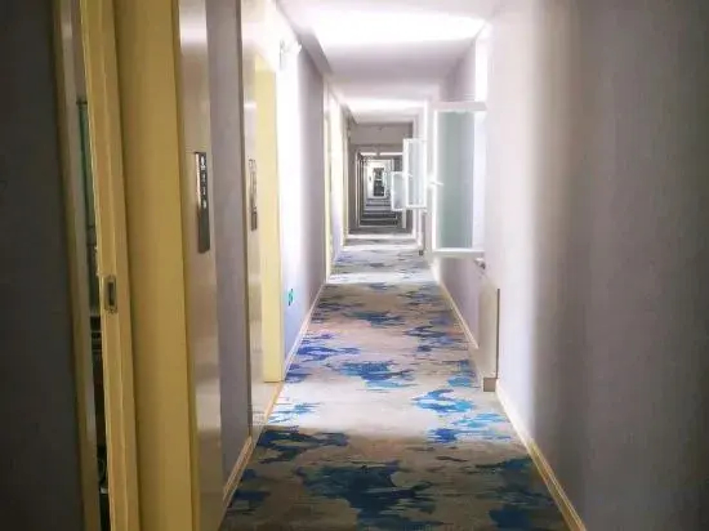 Alashan Right Banner Holiday Hotel this morning