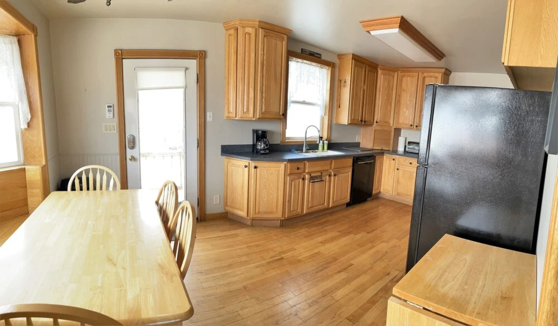 Midvale Home 4 Bedroom Home by Redawning