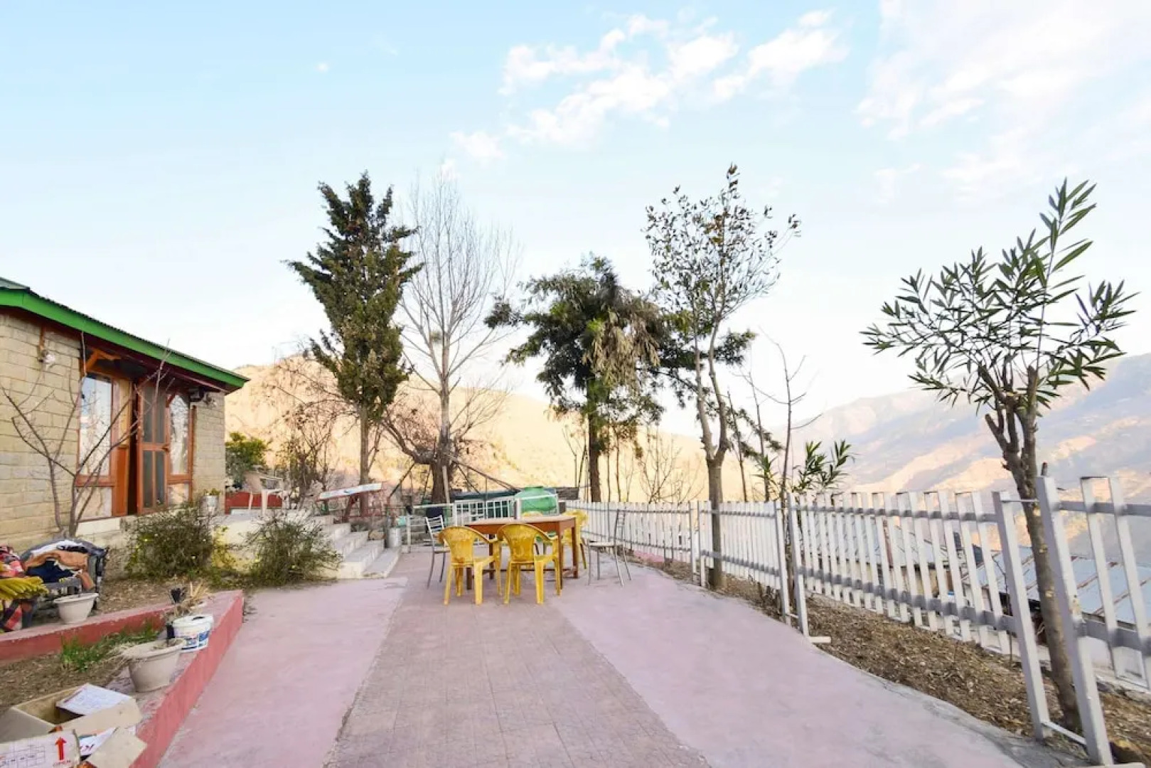 OYO 29251 The Roam Way