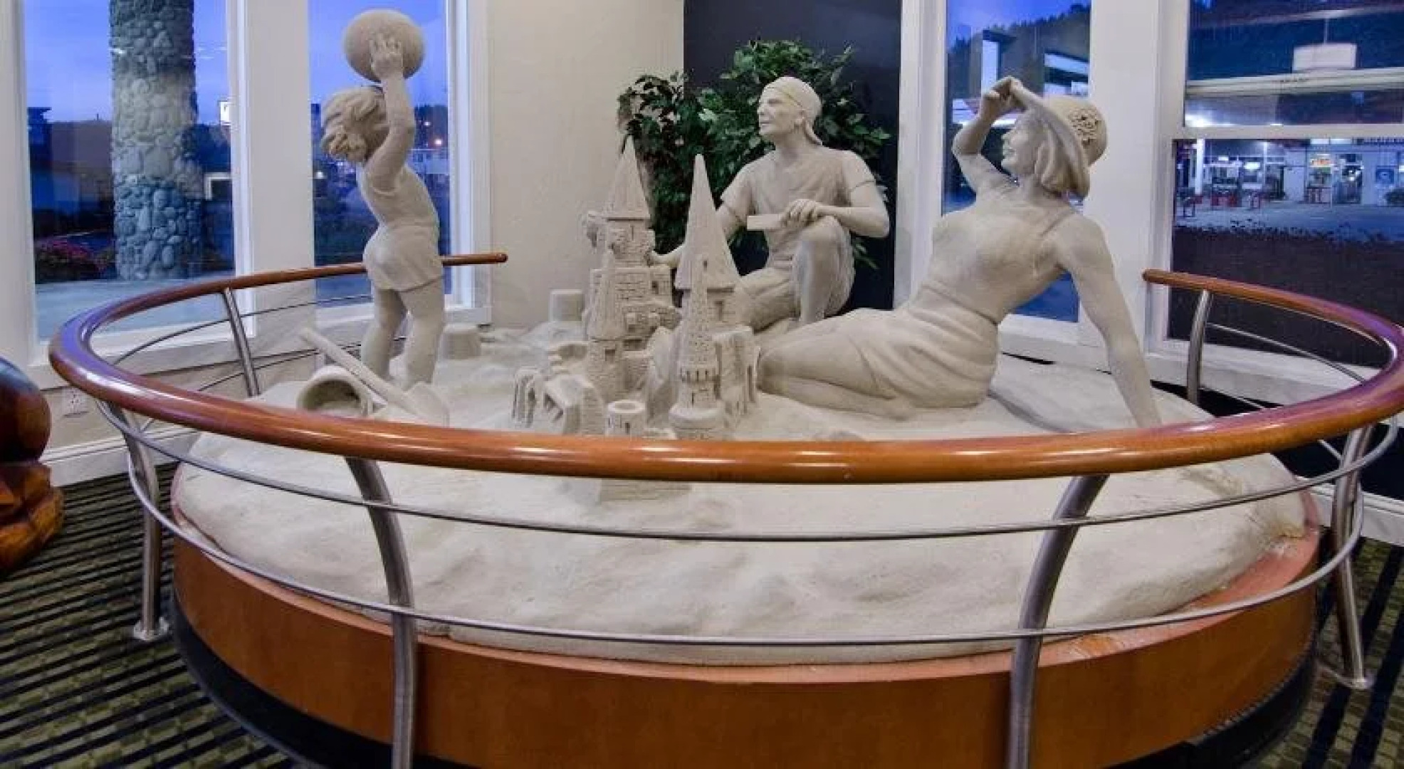 Pacific Reef Hotel & Light Show