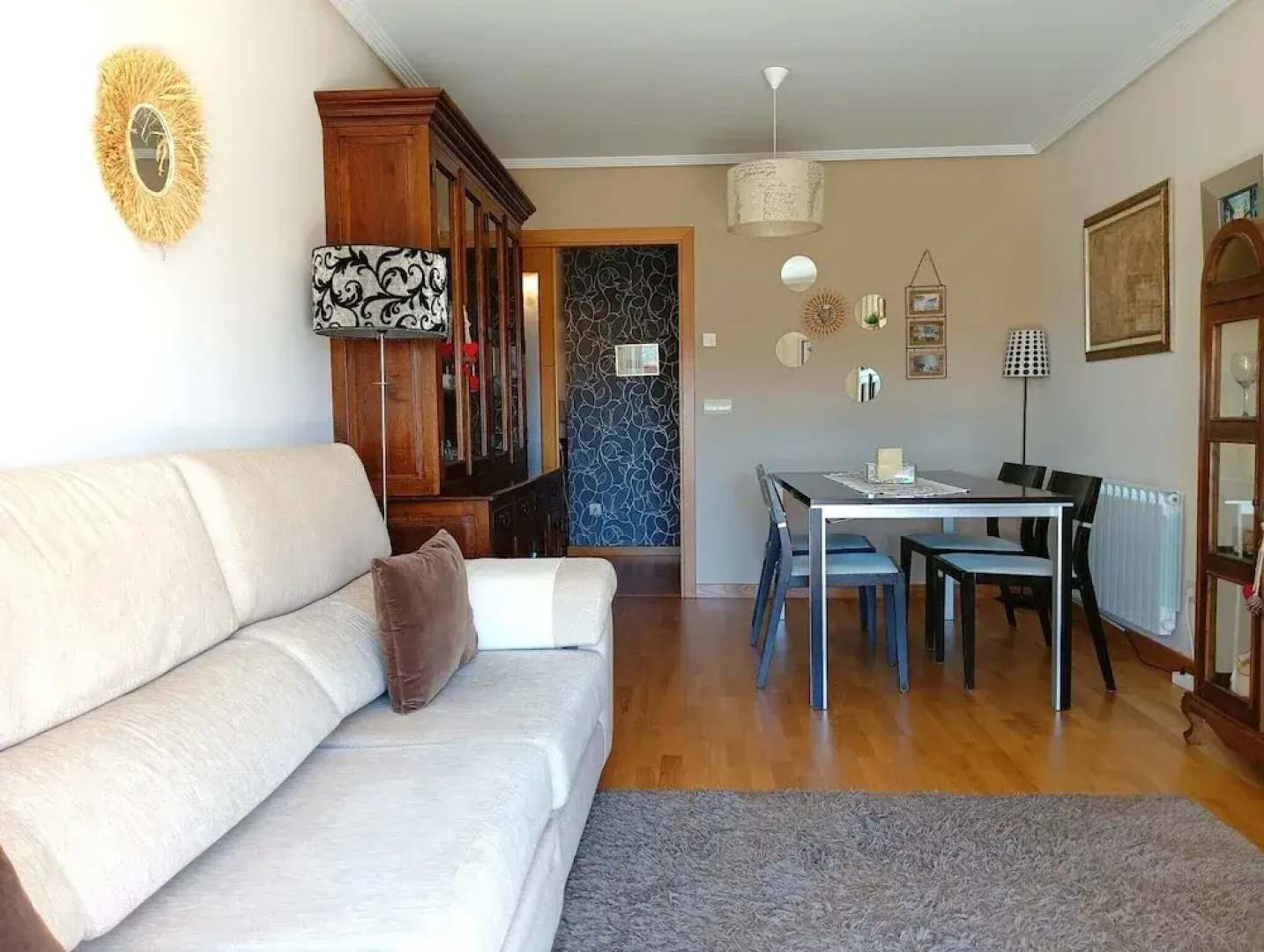 Piso con Piscina y Jardin Cerca de la Playa