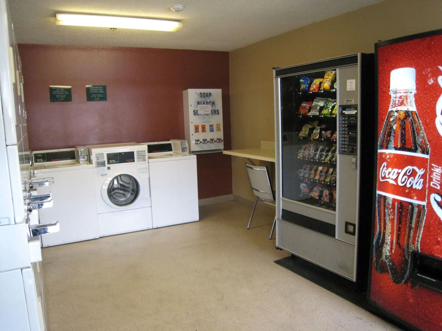 HomeTowne Studios by Red Roof Spartanburg - Asheville Highway