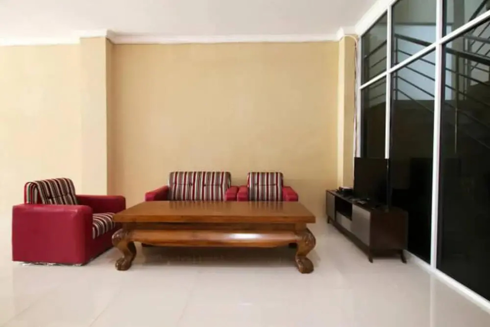 Airy Eco Solo Baru Diponegoro A8