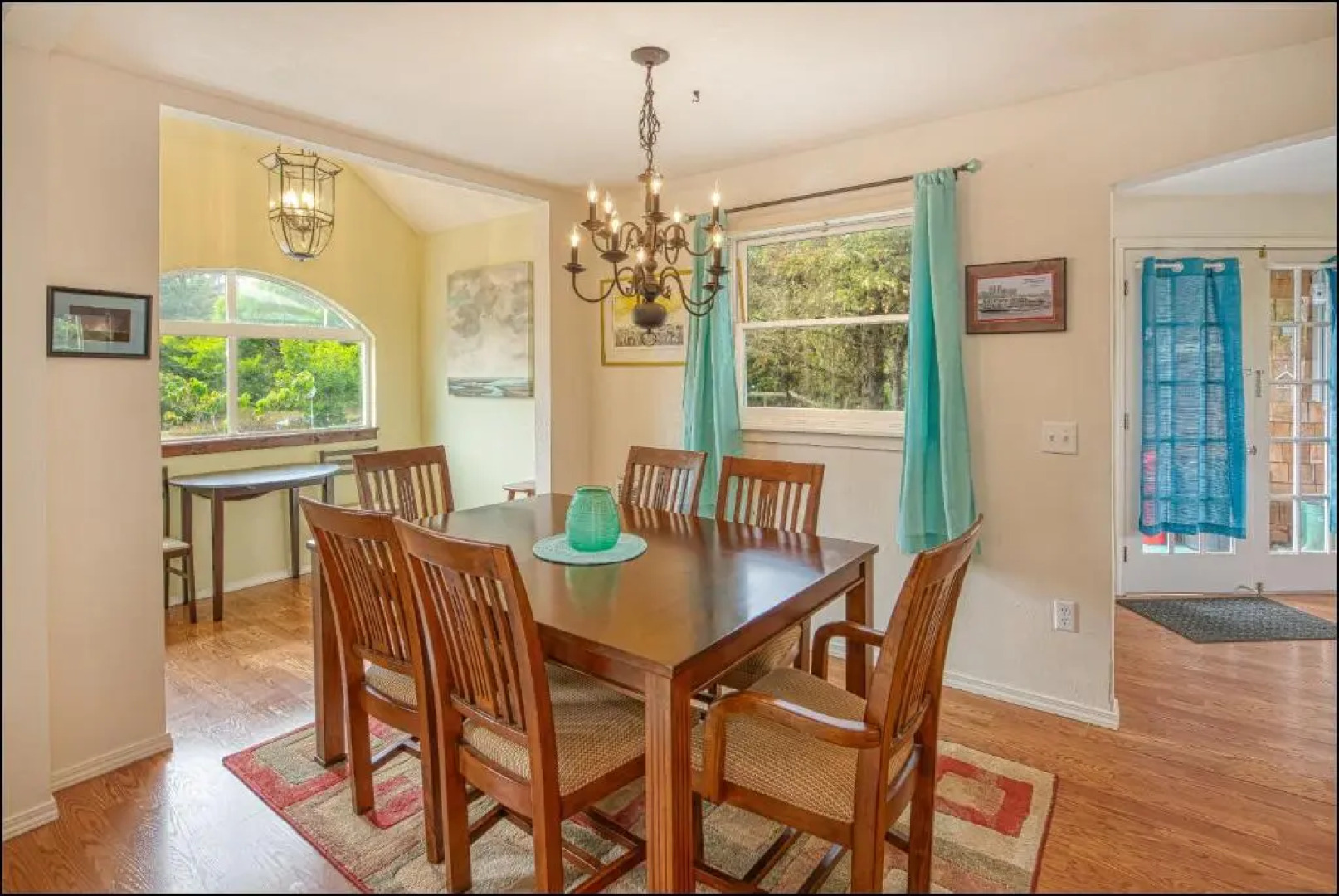 Captain Mike's Snug Harbor