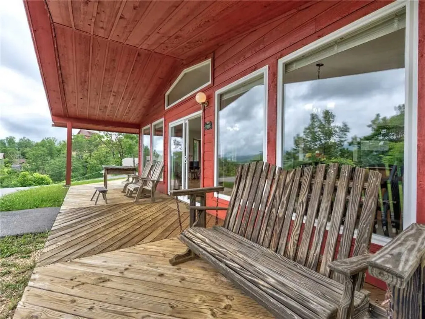 High Cotton 3 Bedroom Home with Hot Tub