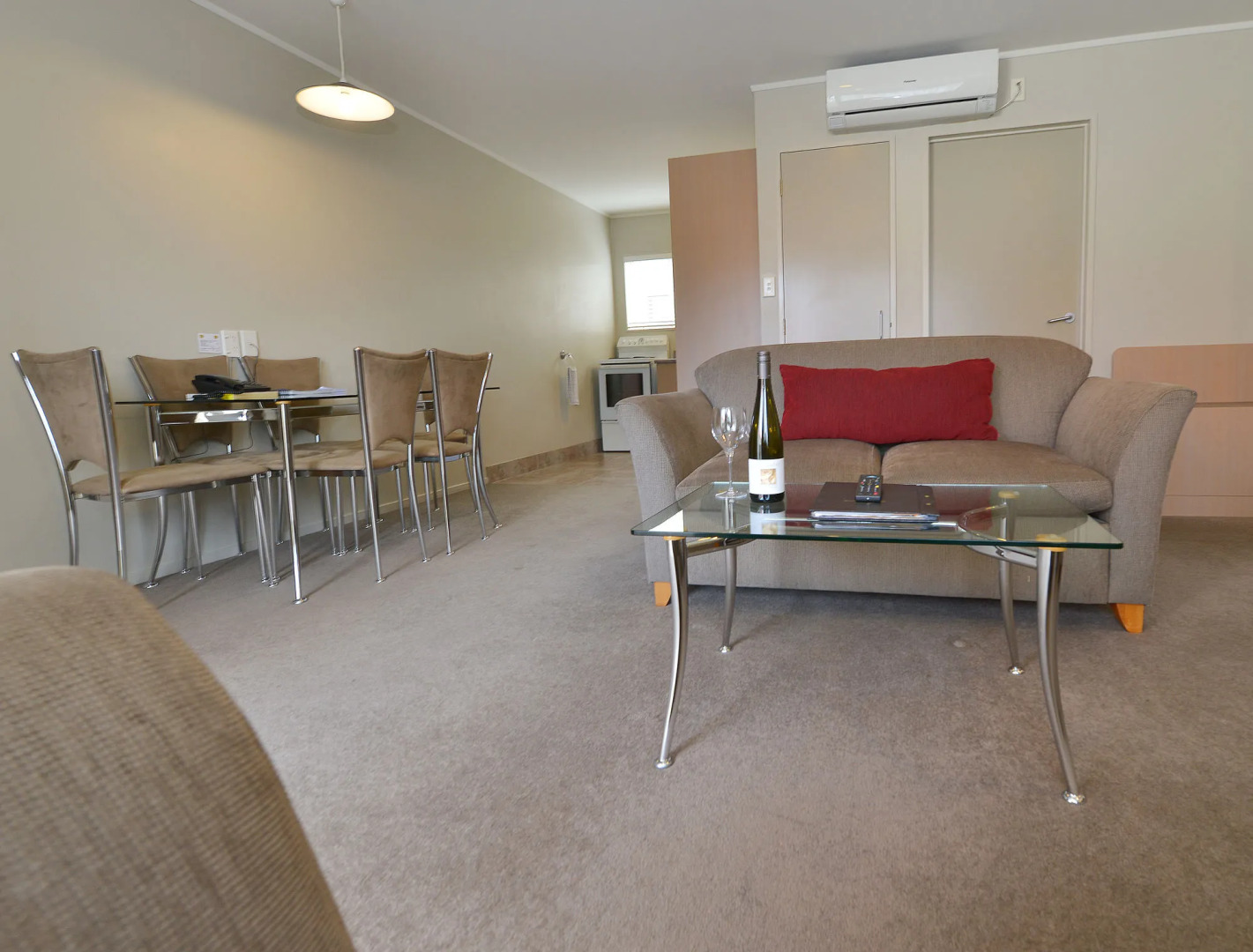 Brougham Heights Motel