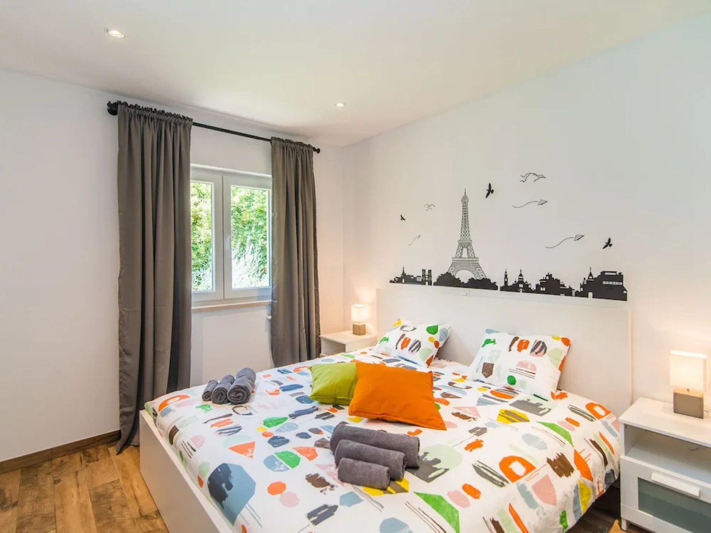 House With Private Pool For 10 People Surrounded By Vineyard In A Quiet Location