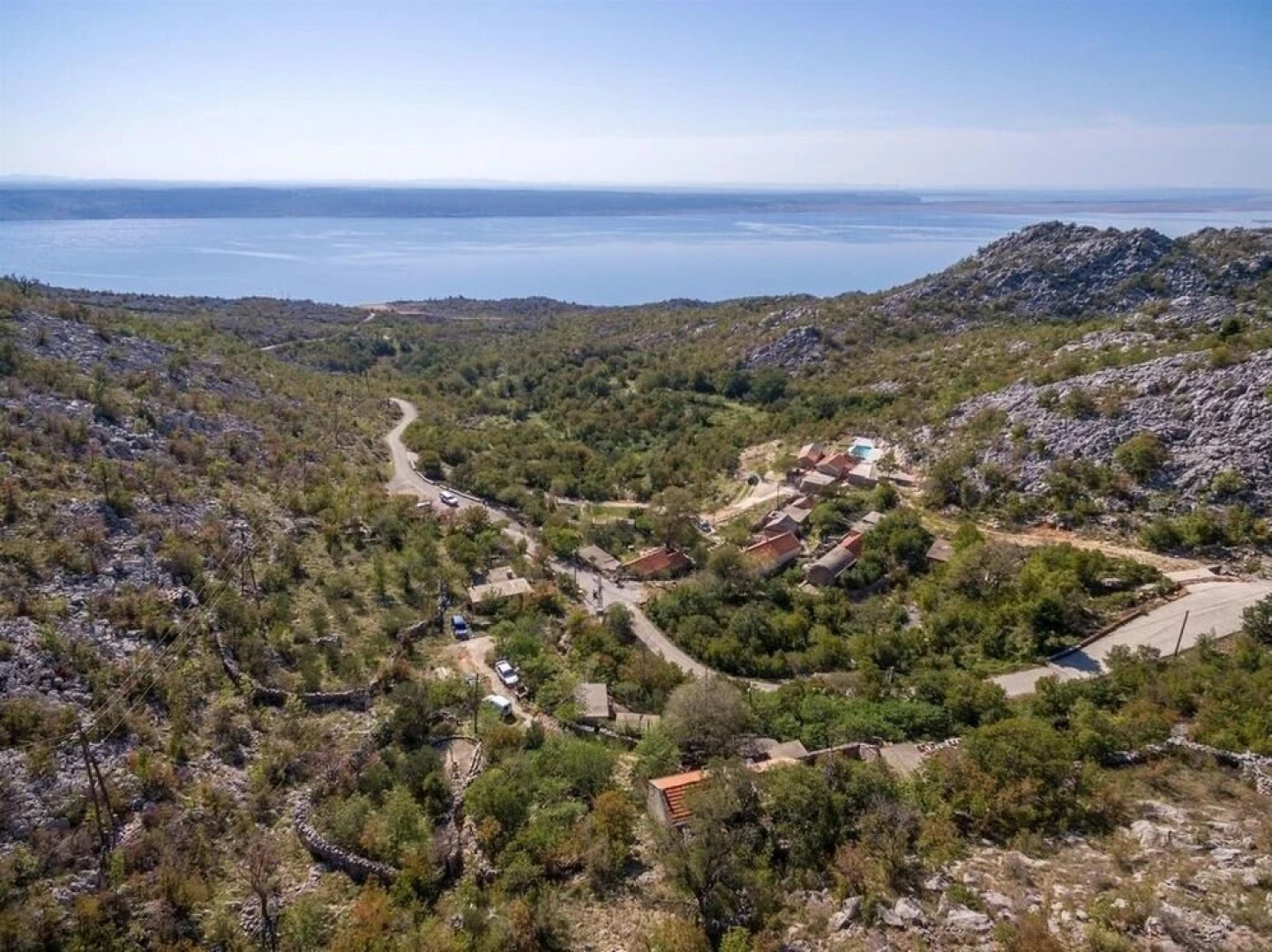 Role - Retro & Affordable - H