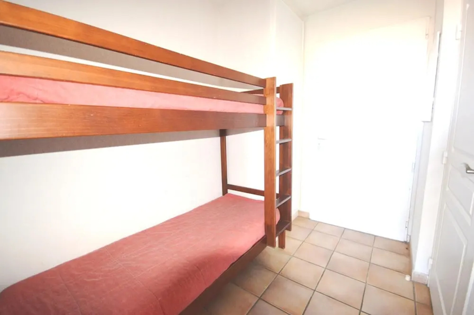 Studio in Ciboure, With Wonderful sea View, Shared Pool, Furnished Balcony - 300 m From the Beach