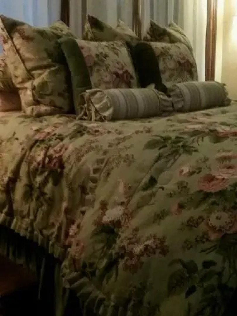 Overlook Mansion Bed and Breakfast