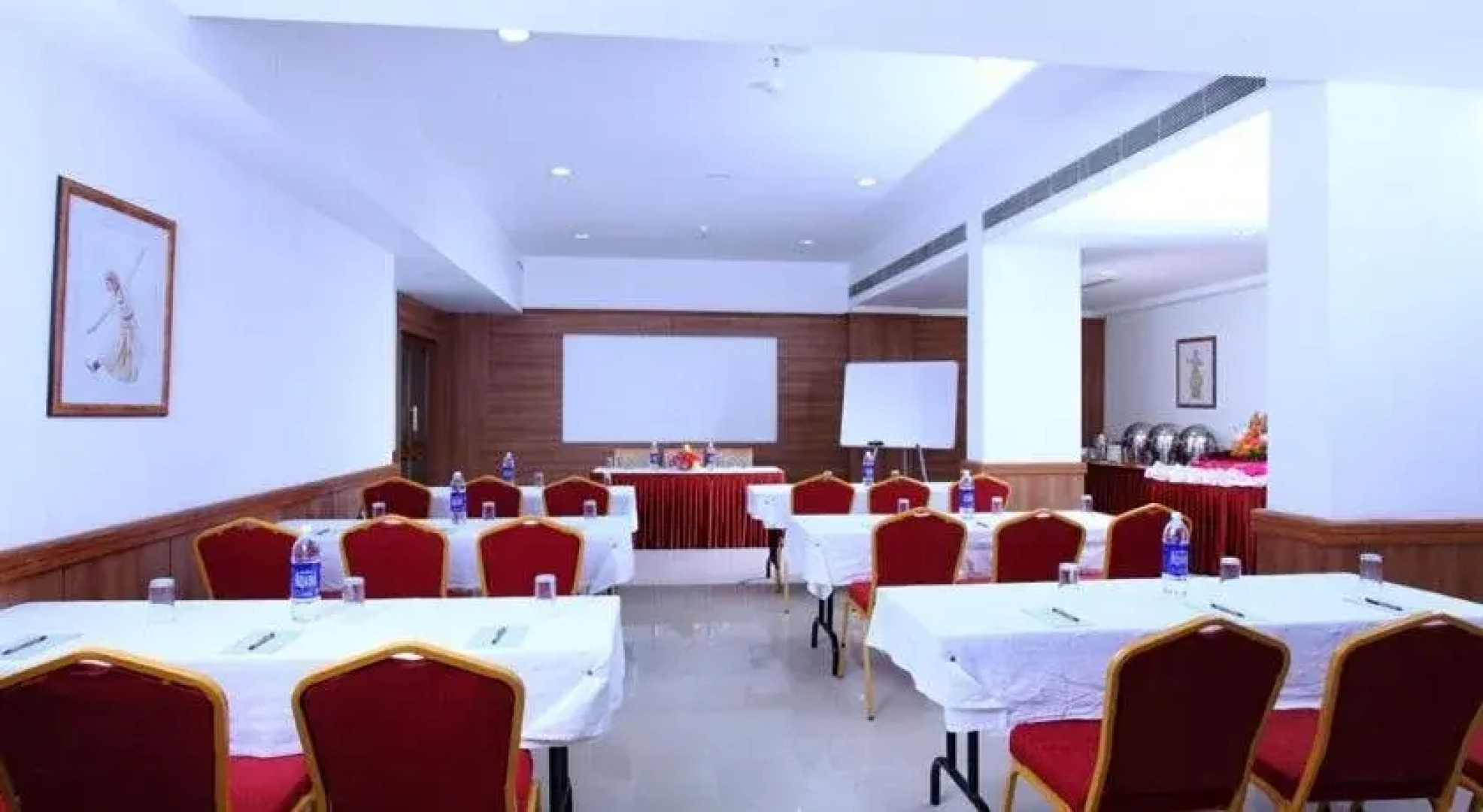 Hotel Pooram International