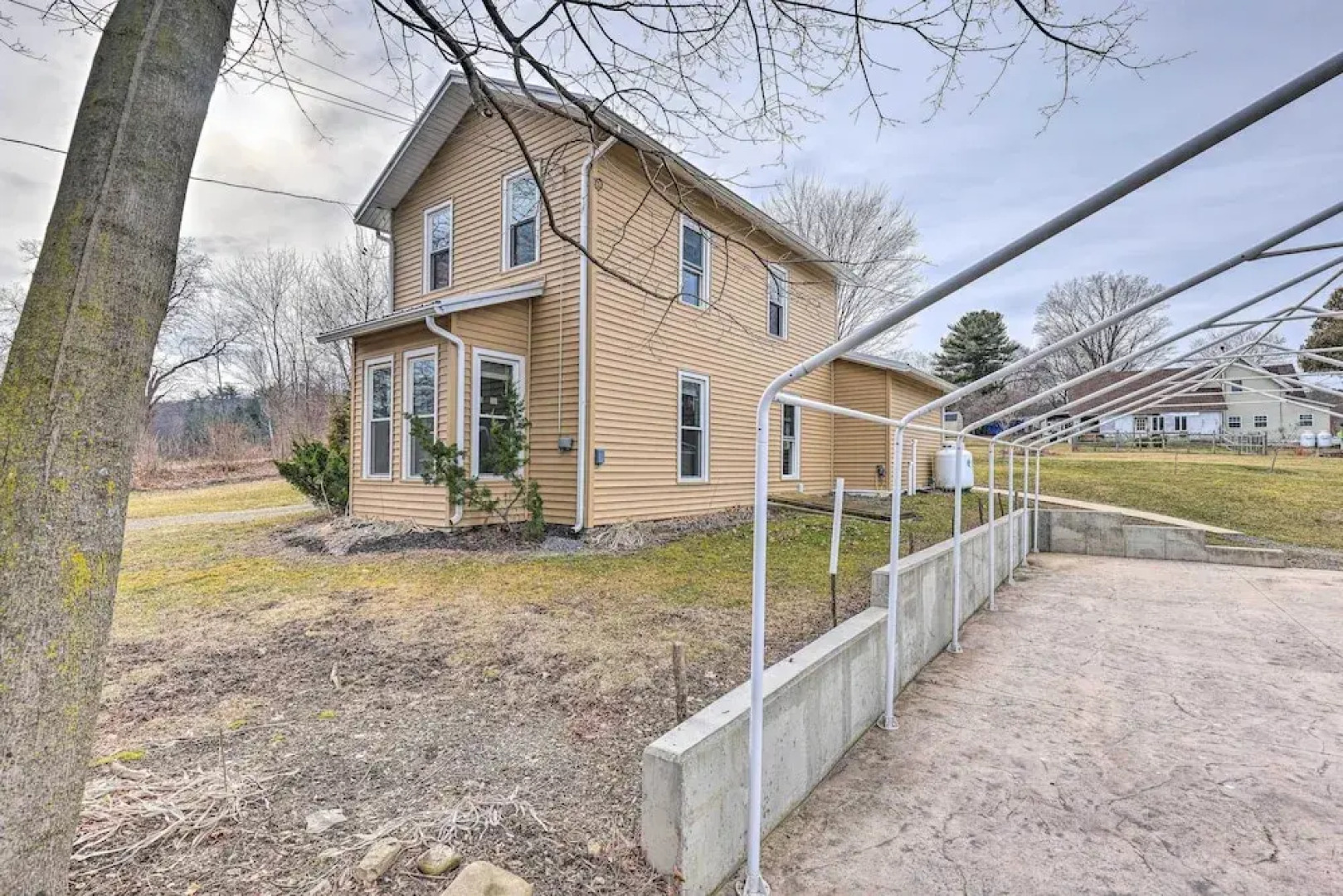 Lovely Finger Lakes Vacation Home Near Seneca Lake