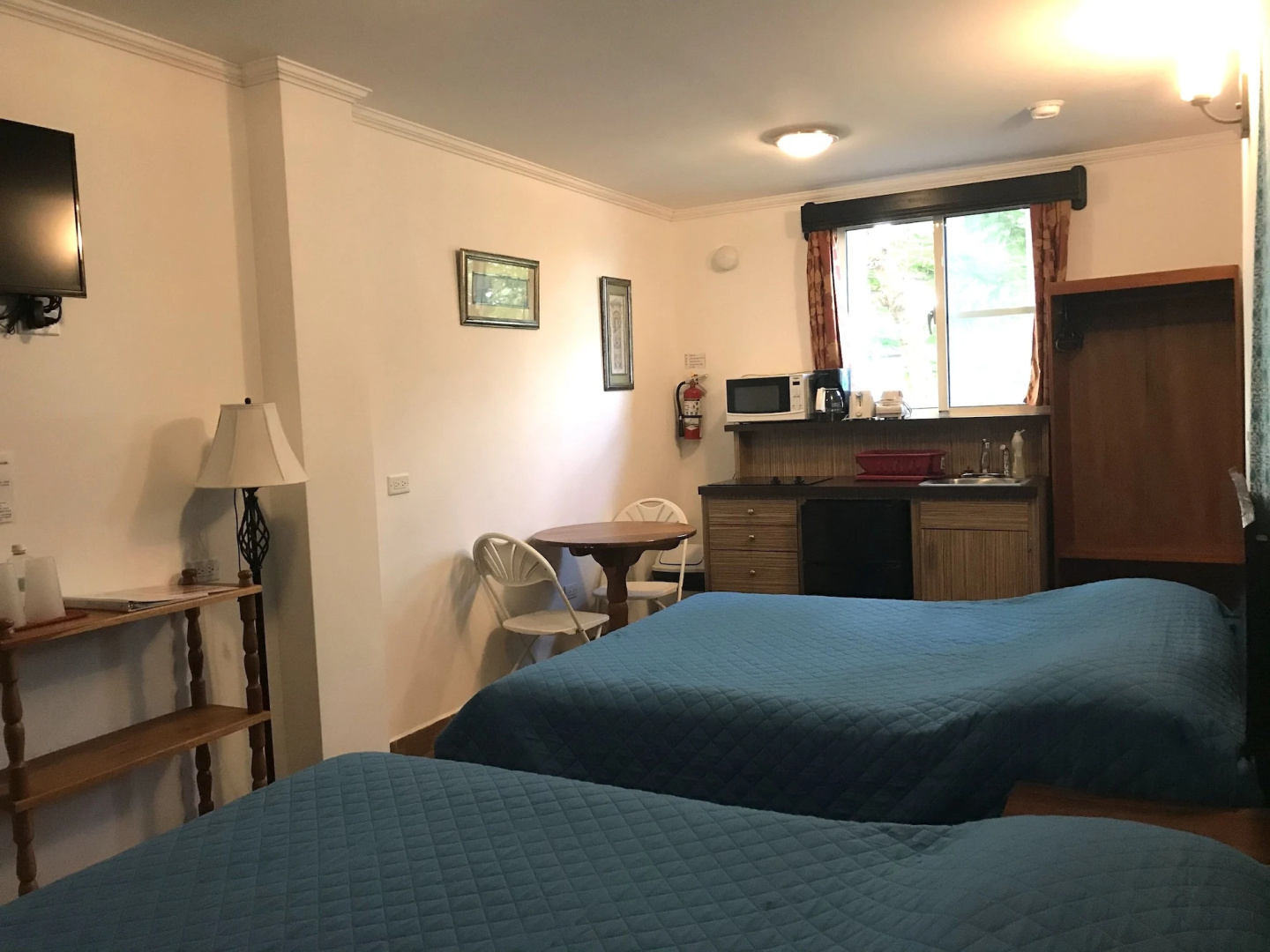 Easy Inn