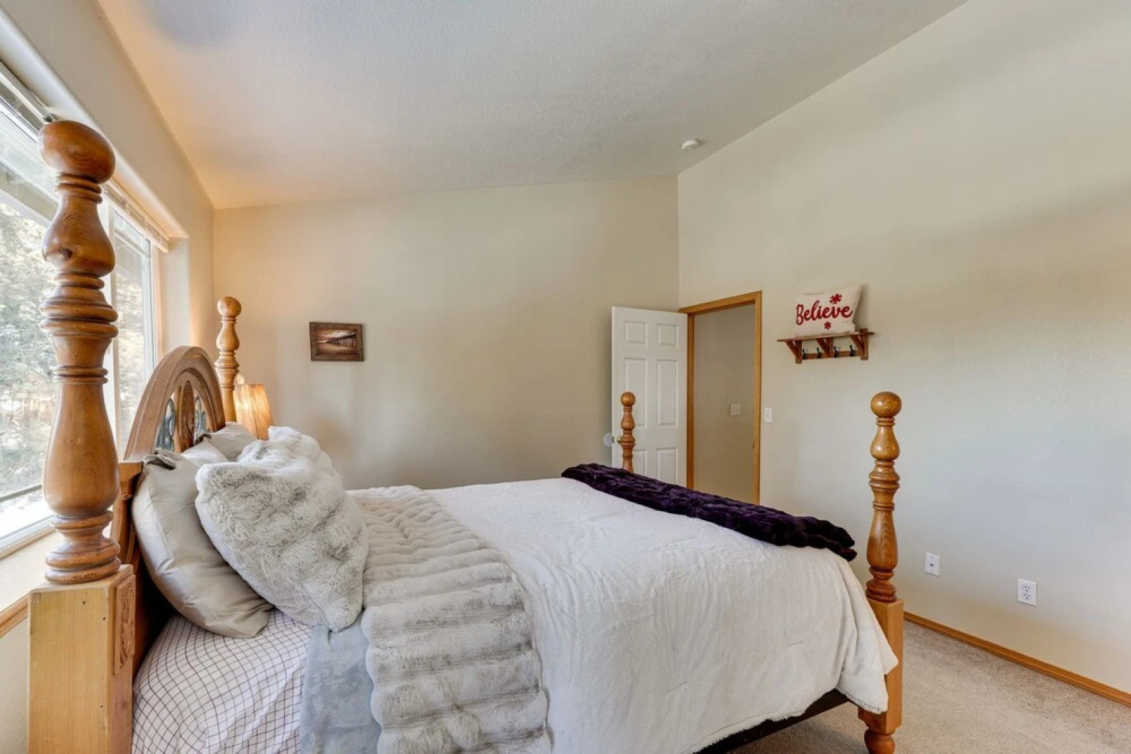 Klamath Falls Townhome w/ Deck & Resort Amenities!