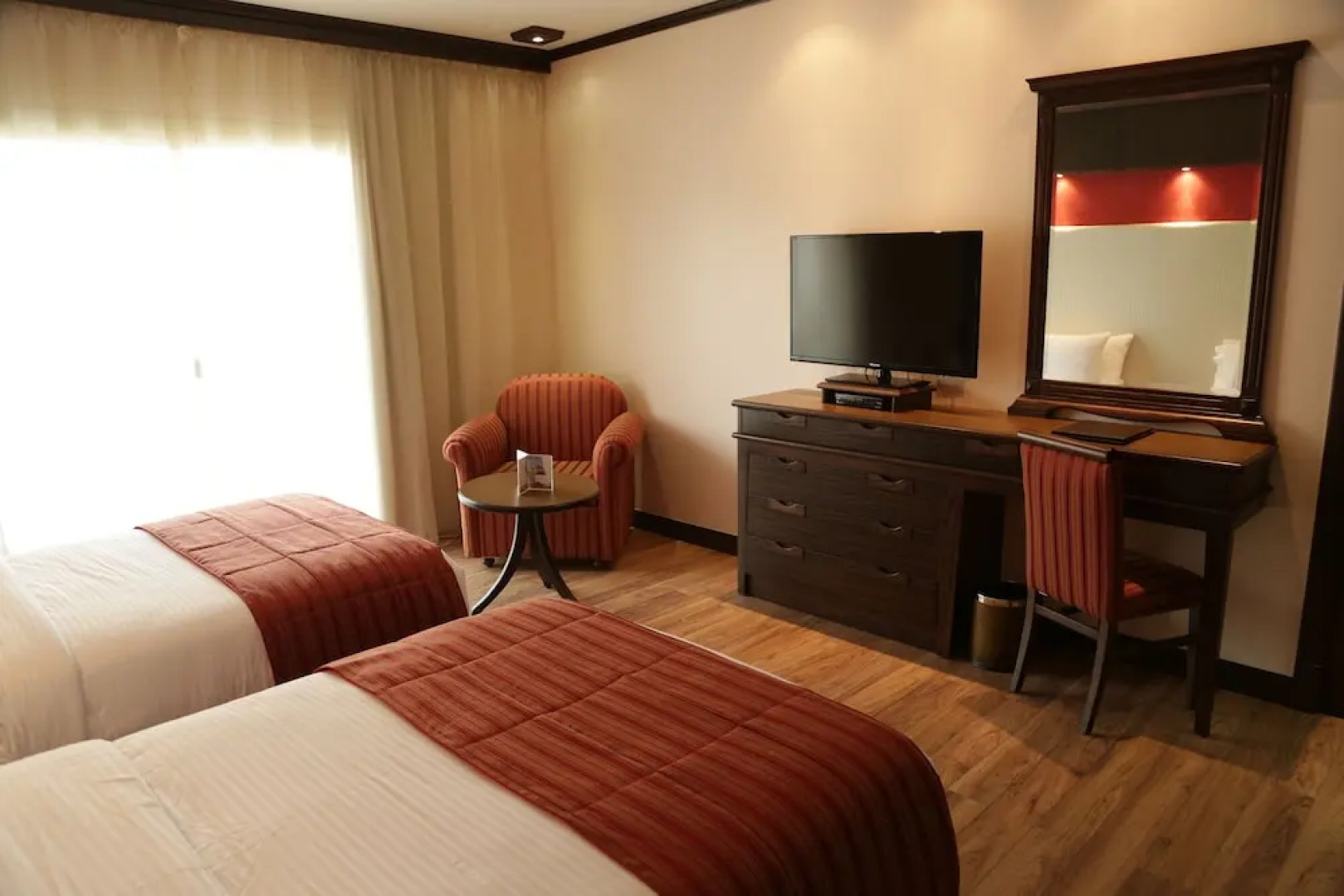 Golden Tulip Lili's Resort & Spa