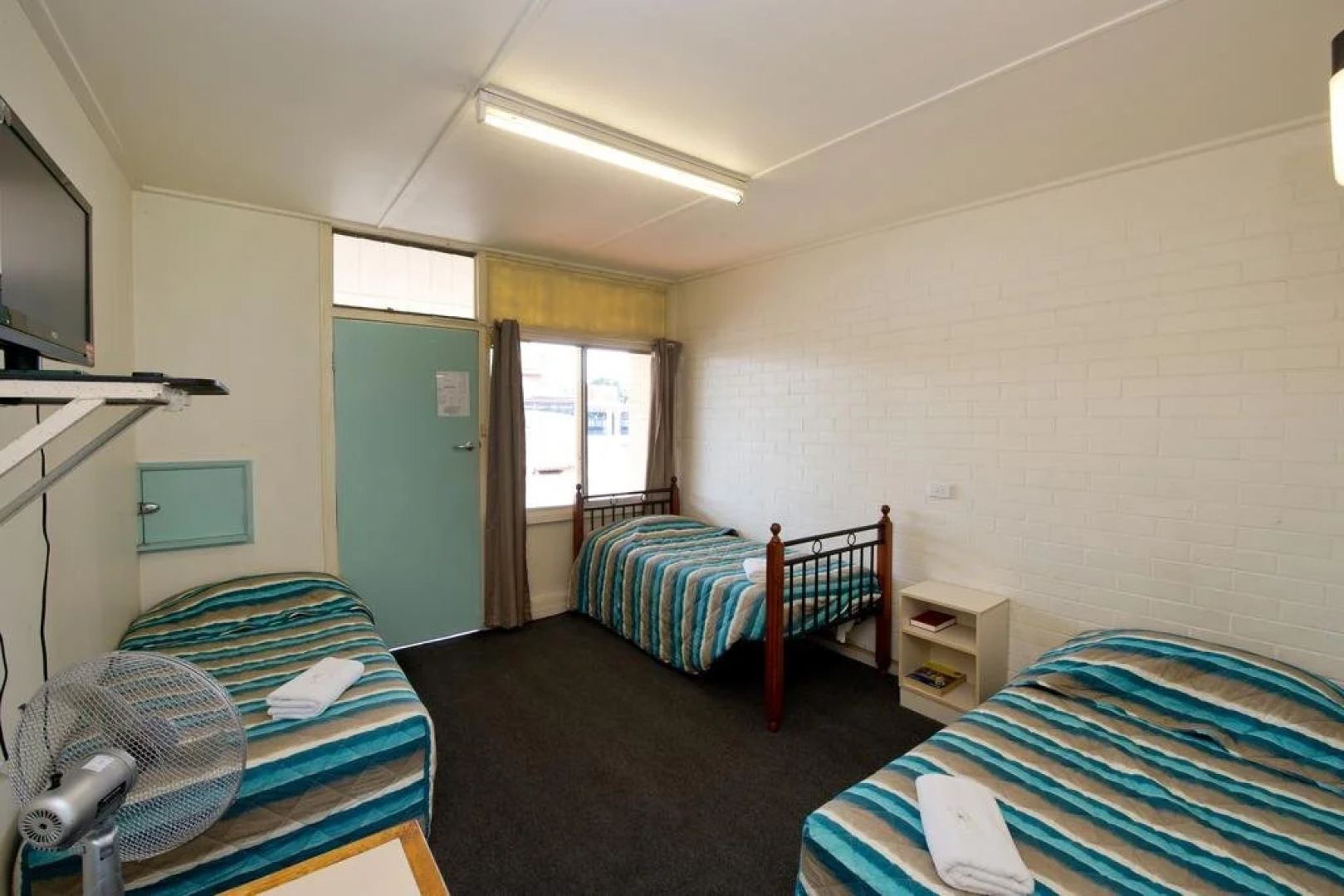 Lamington Hotel Motel