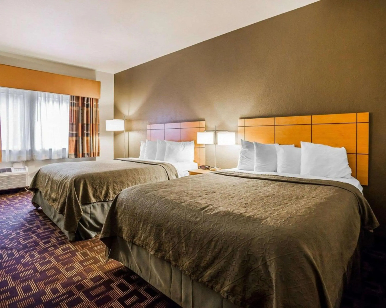 Quality Inn & Suites Des Moines Airport