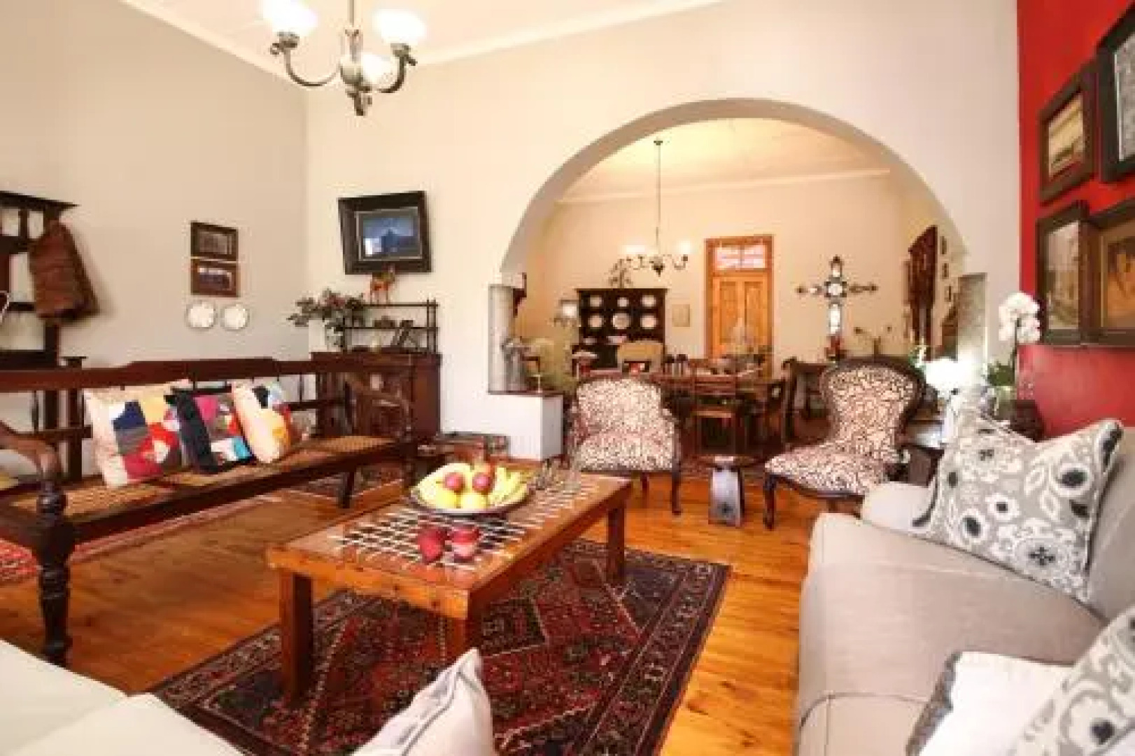 Nostalgia Self Catering Guesthouse