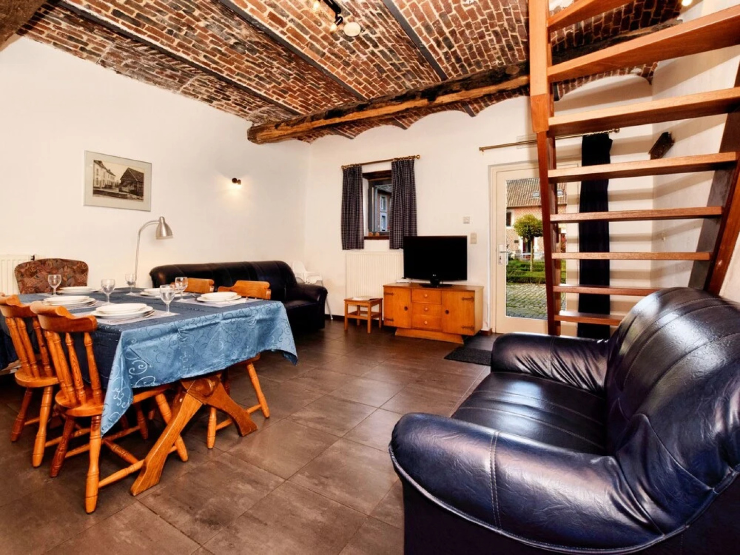 Spacious Holiday Home In Richelle with Private Terrace