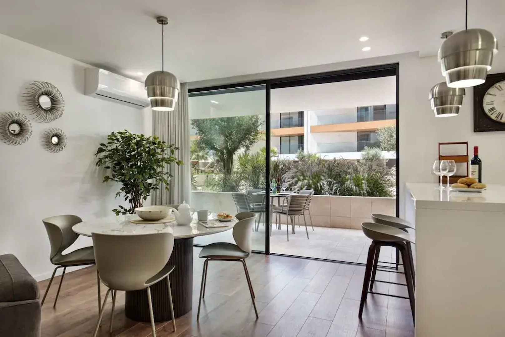 Del Mar Apartment - BT