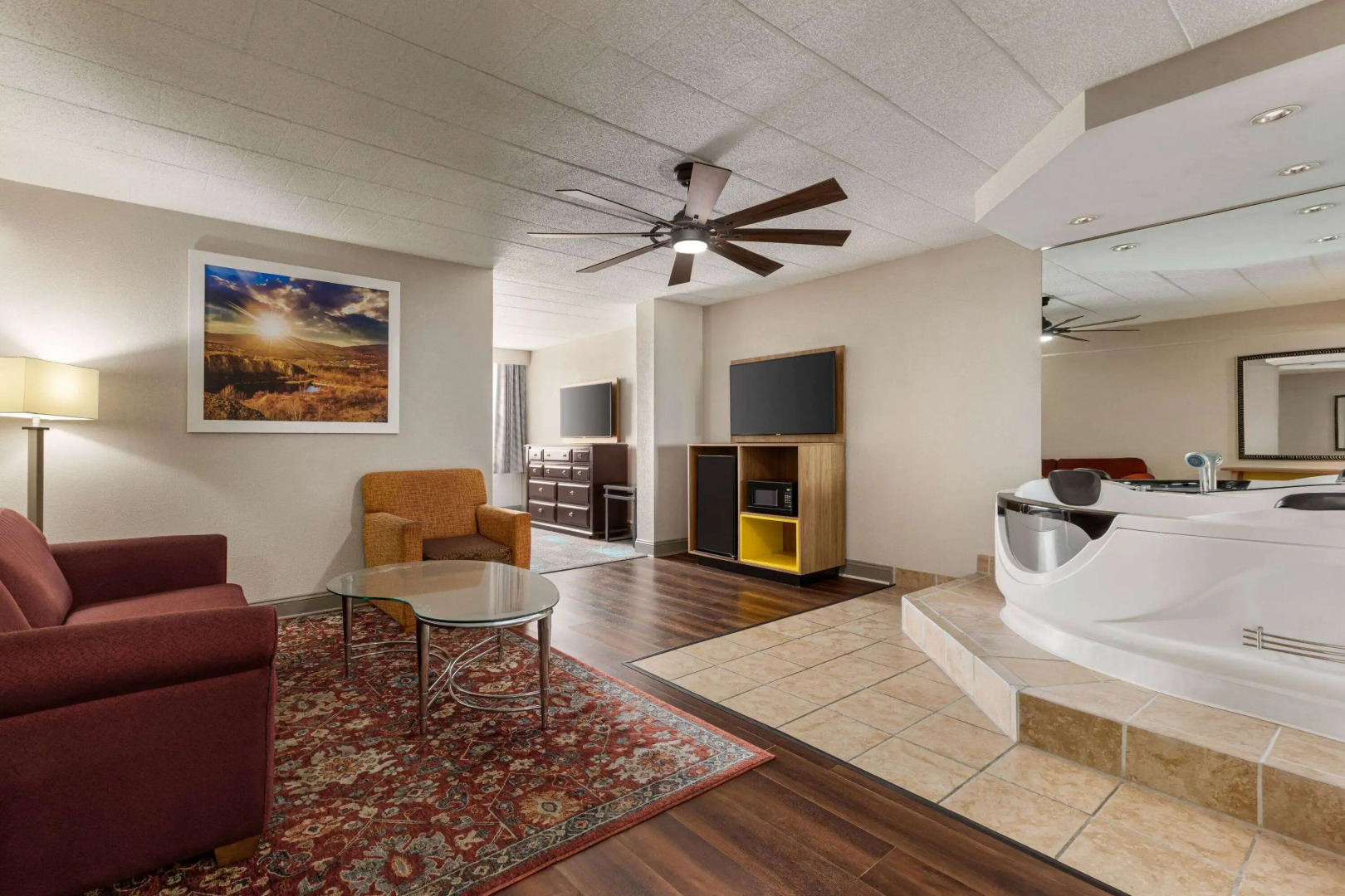 Days Hotel by Wyndham Allentown Airport / Lehigh Valley