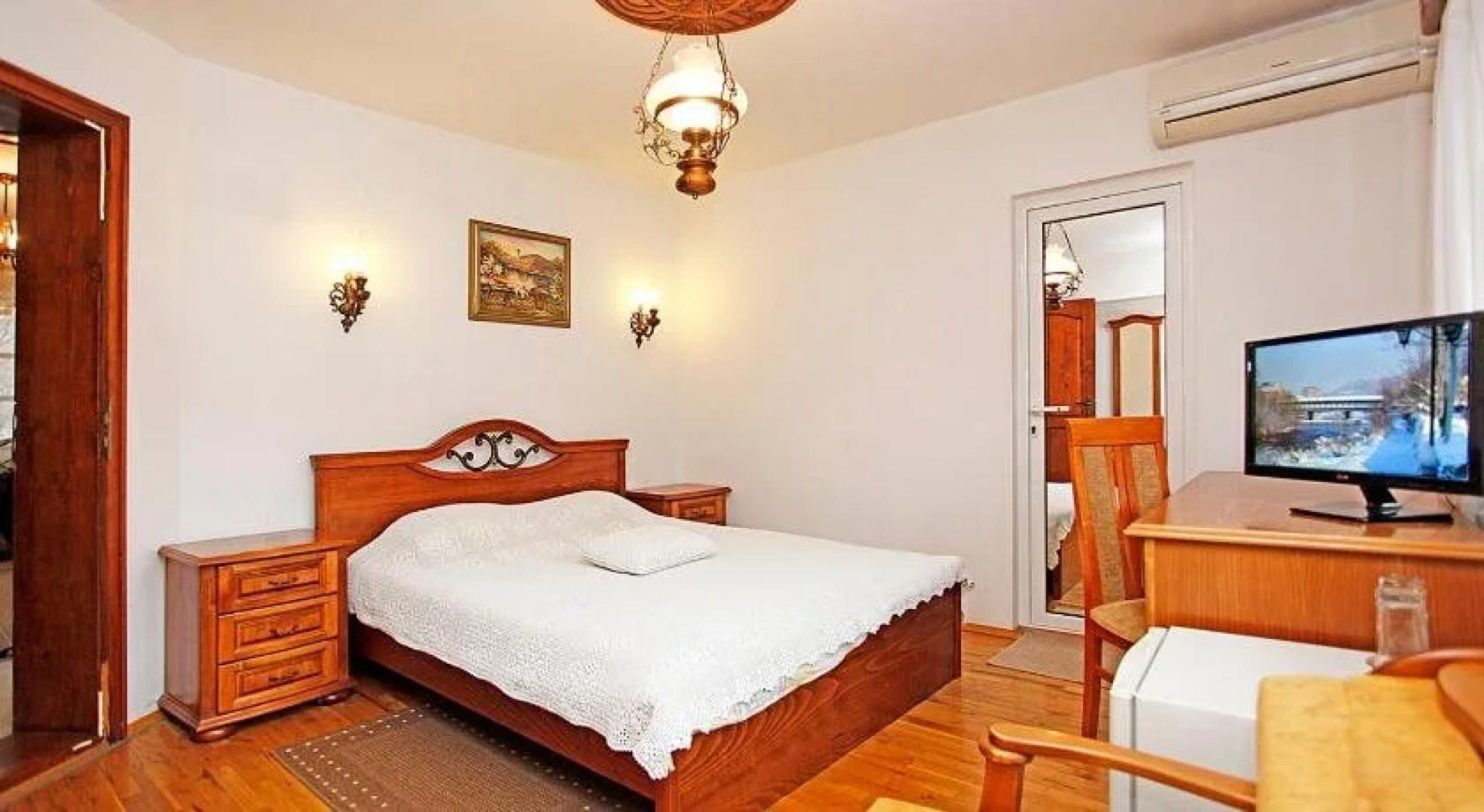 Family Hotel Varosha 2003