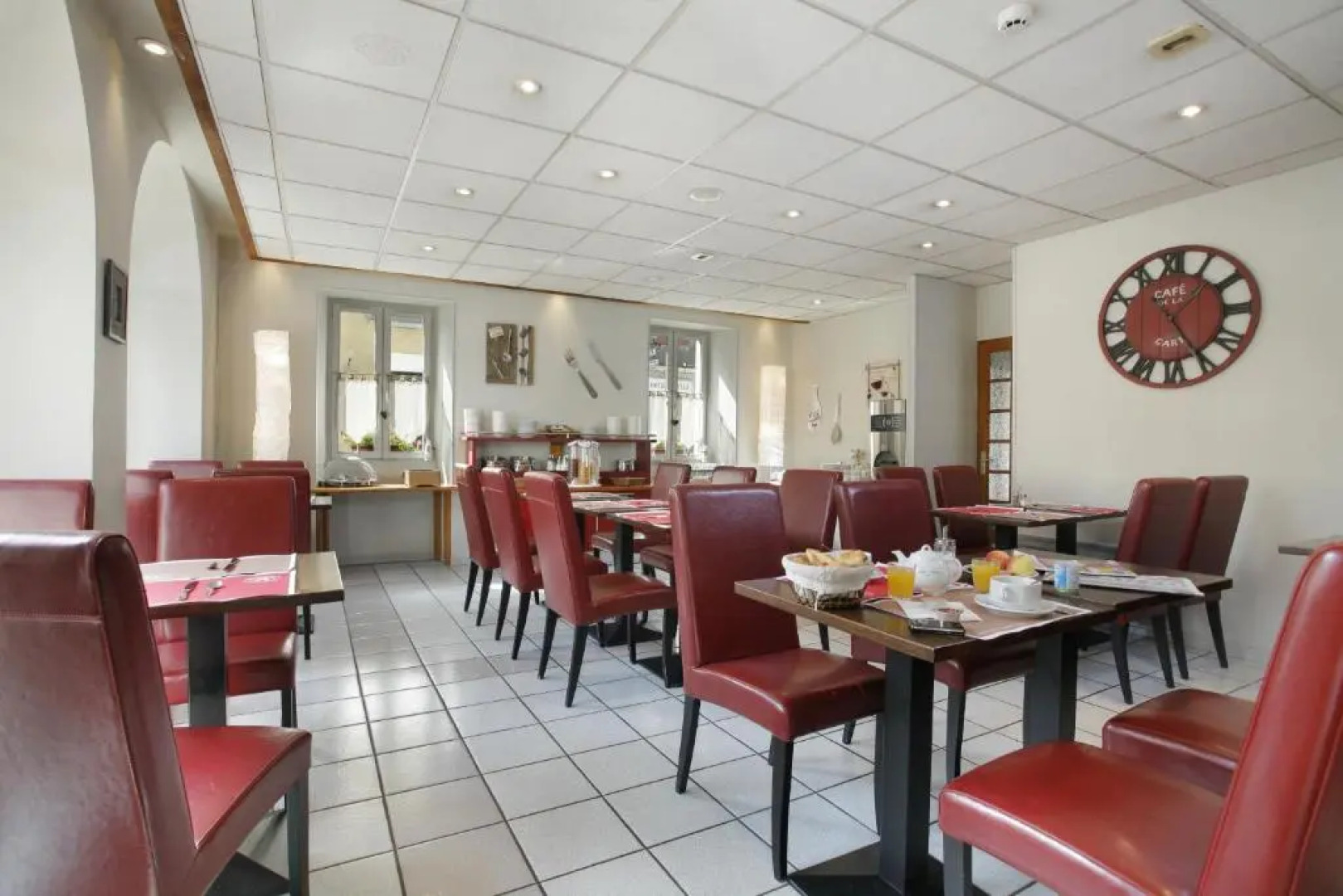 Hôtel de Genève , Faverges-Seythenex 74210, Haute Savoie