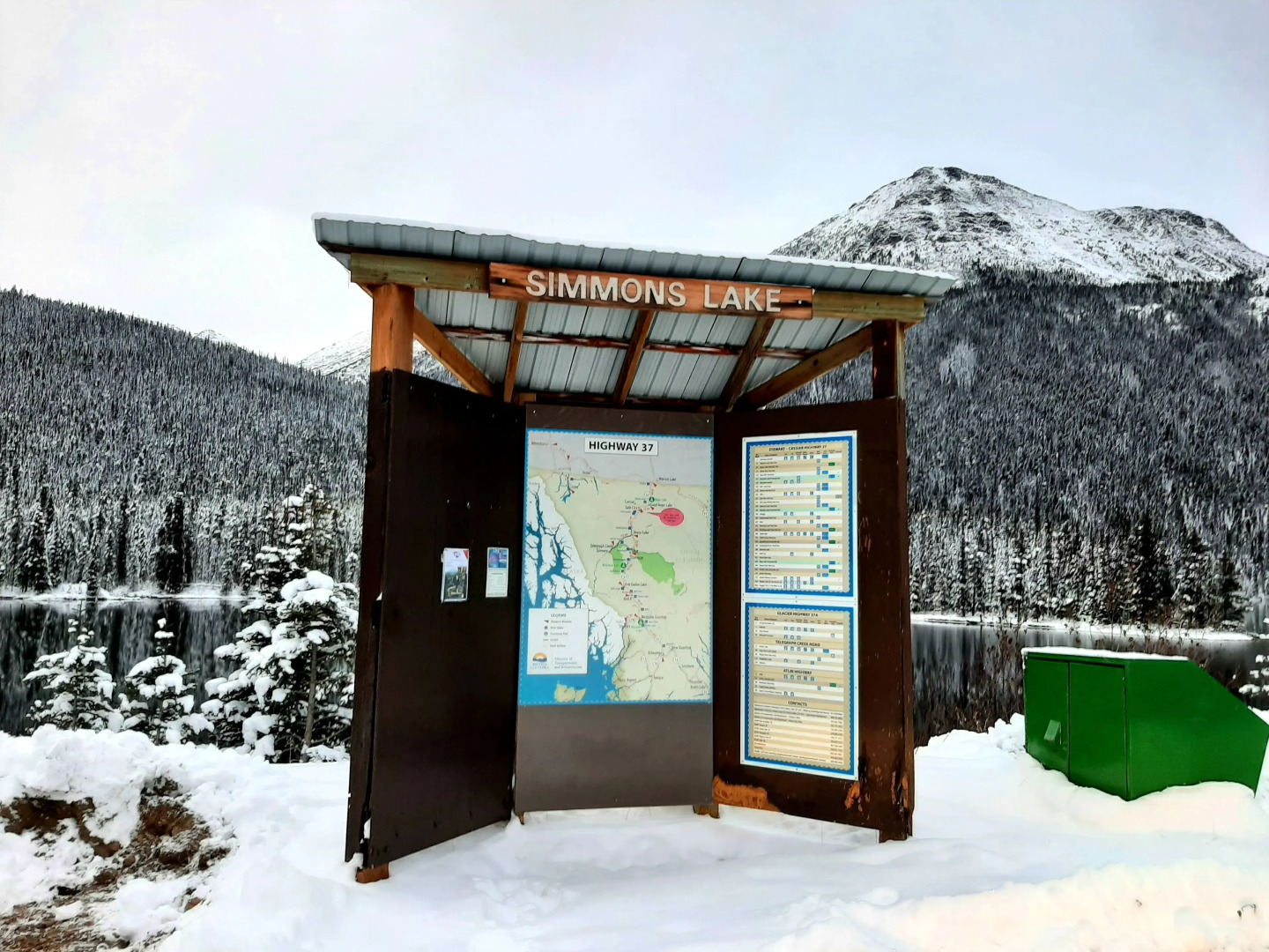 Arctic Divide Inn & Motel