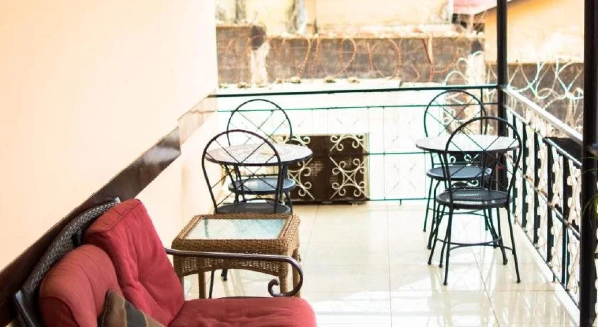 Jam Lodge Hotel & Suites