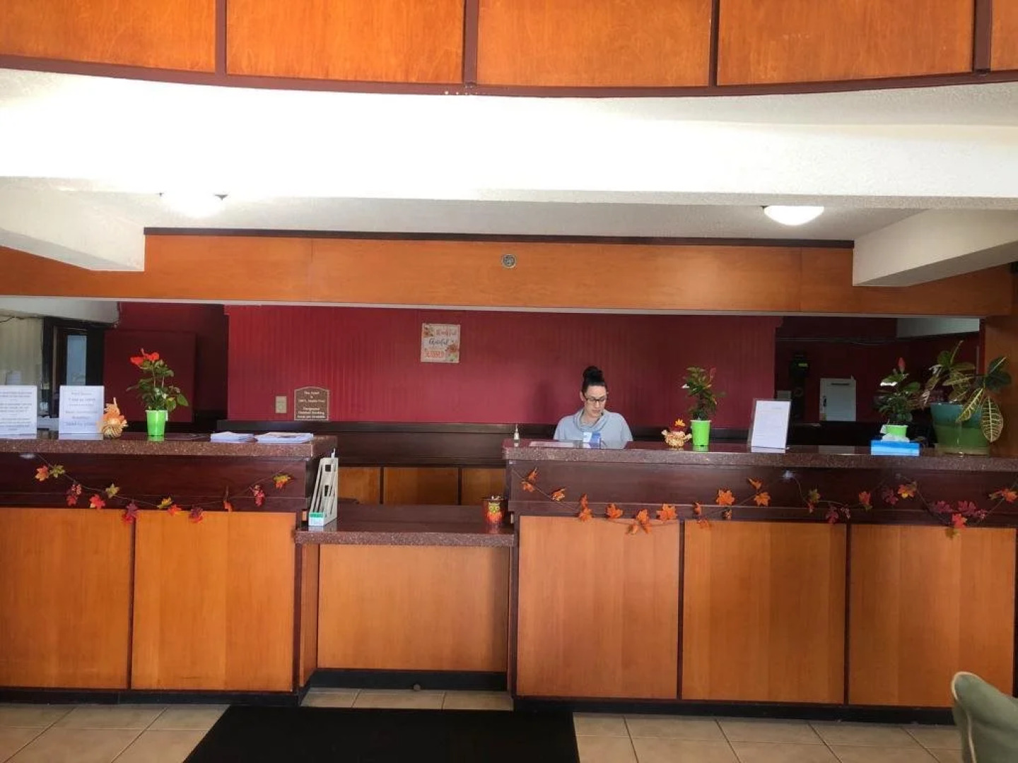 Mystic River Hotel & Suites