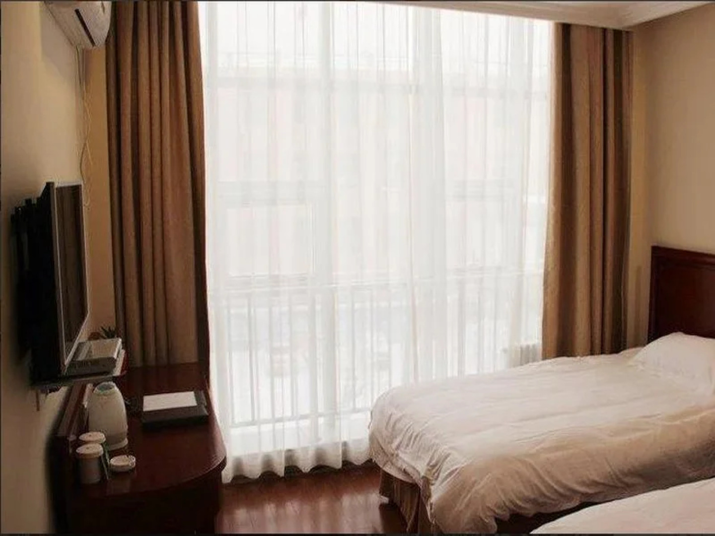 GreenTree Inn Zhejiang Shaoxing Paojiang Industrial Park Tanggong Road Business Hotel