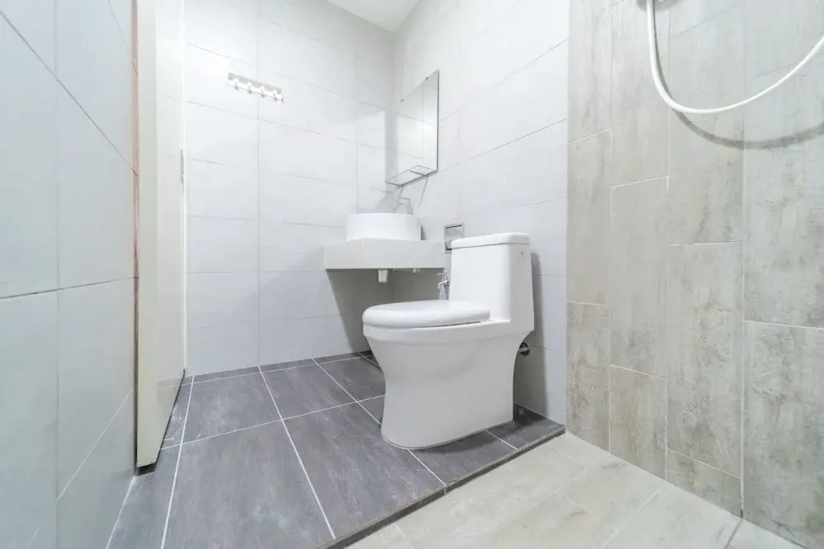 OYO Home 44045 Splendid 2br Arte Plus