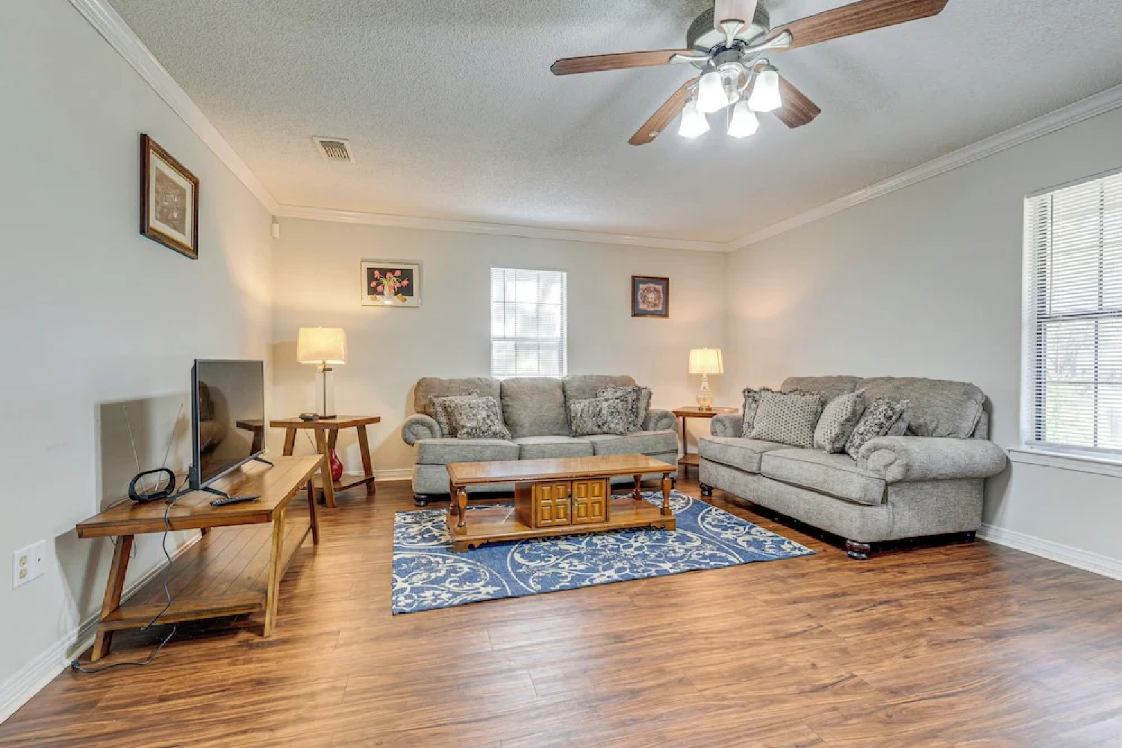 Charming Satsuma Home ~ 14 Mi to Mobile!