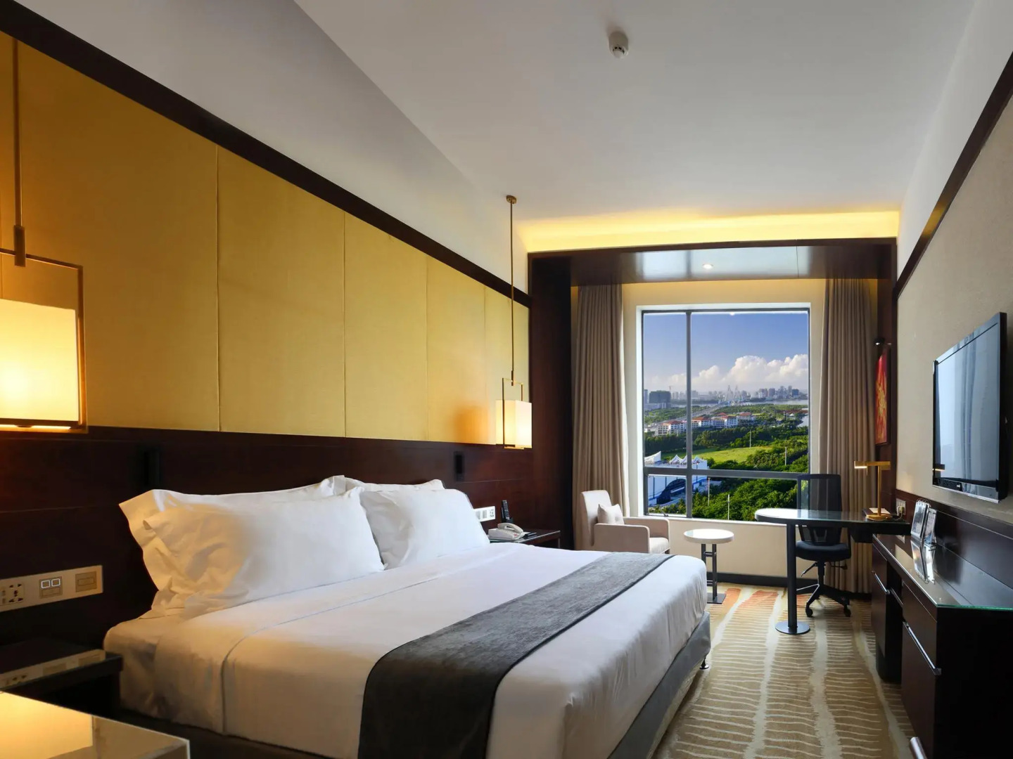 Baohua Harbour View Hotel