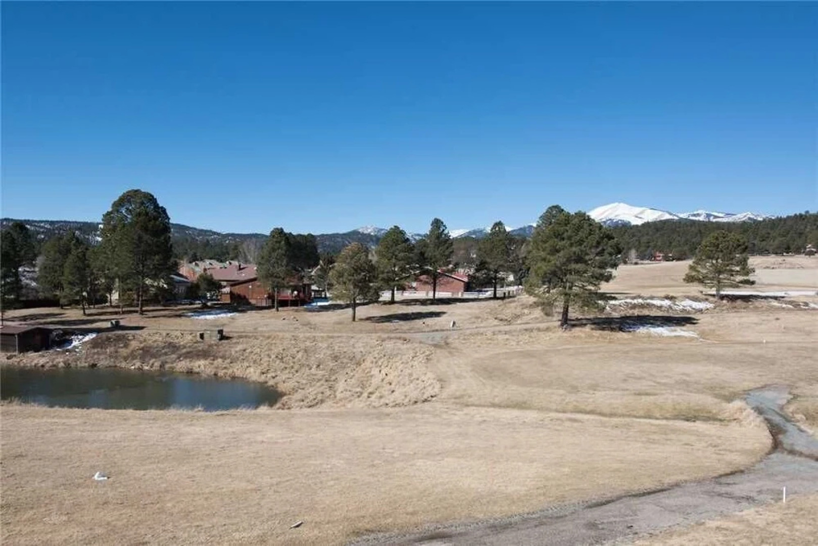 Bogie - Five Bedroom Cabin with Hot Tub