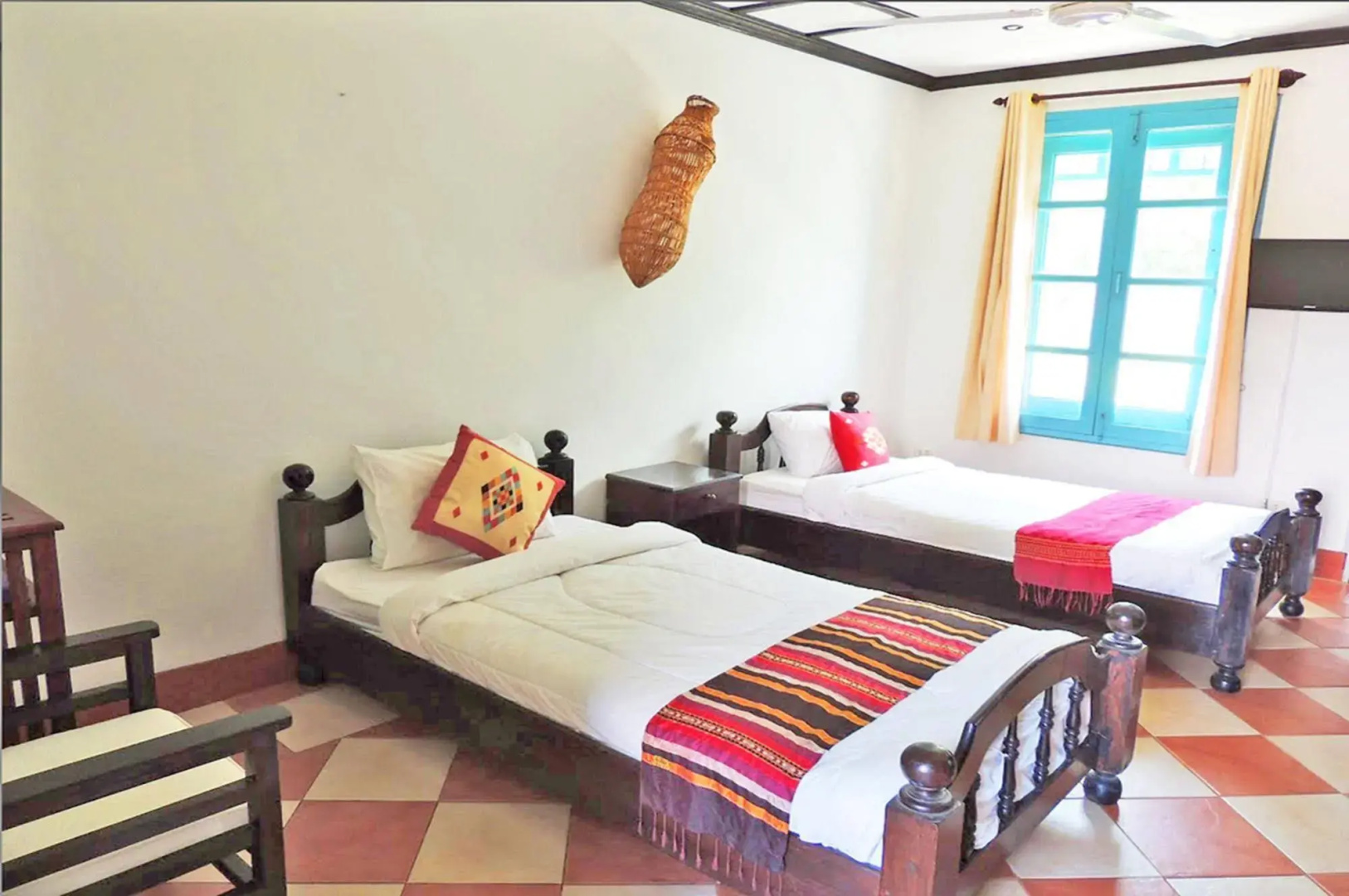 Mad Monkey Luang Prabang