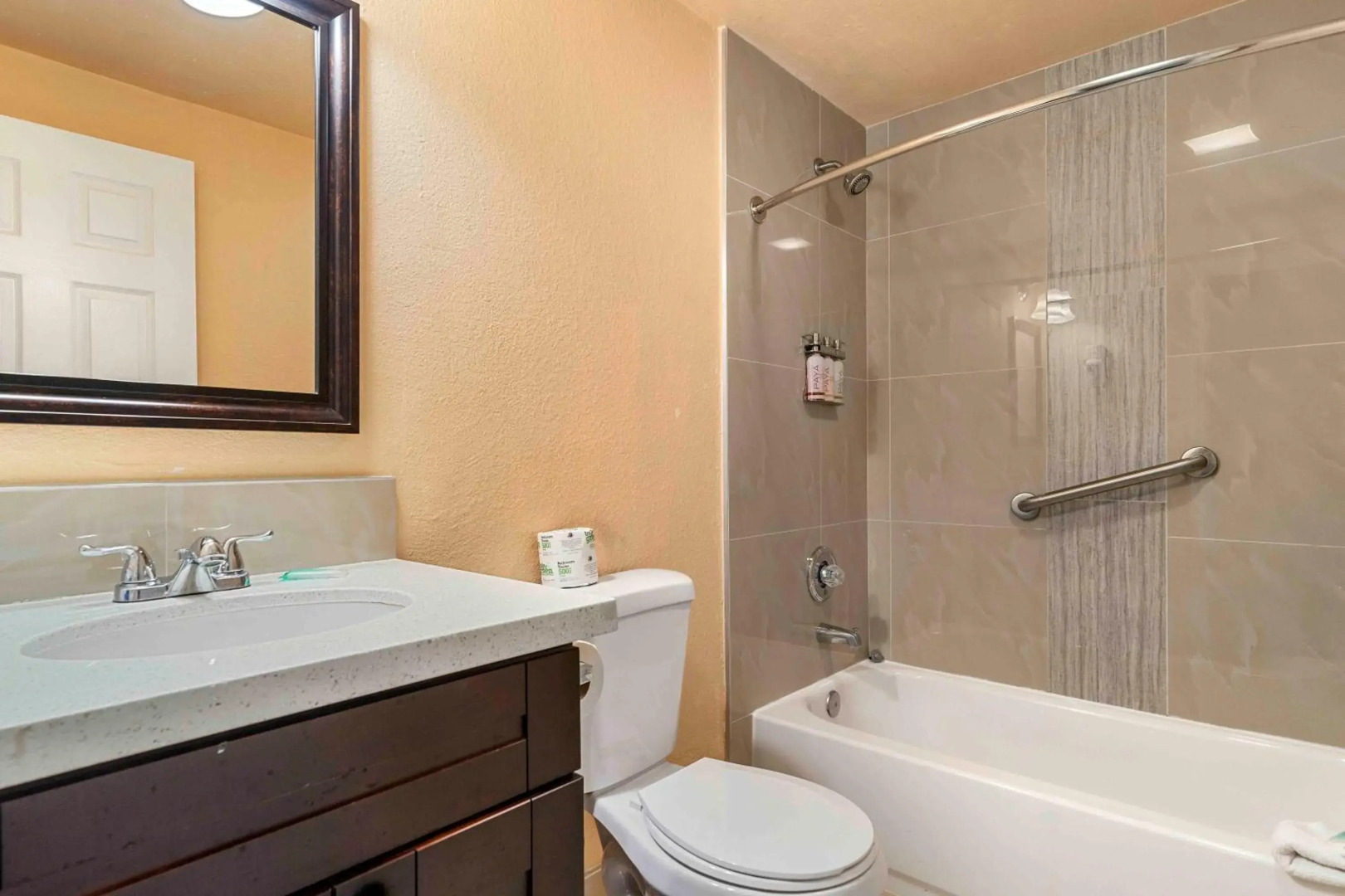 Lemon Tree Hotel & Suites Anaheim