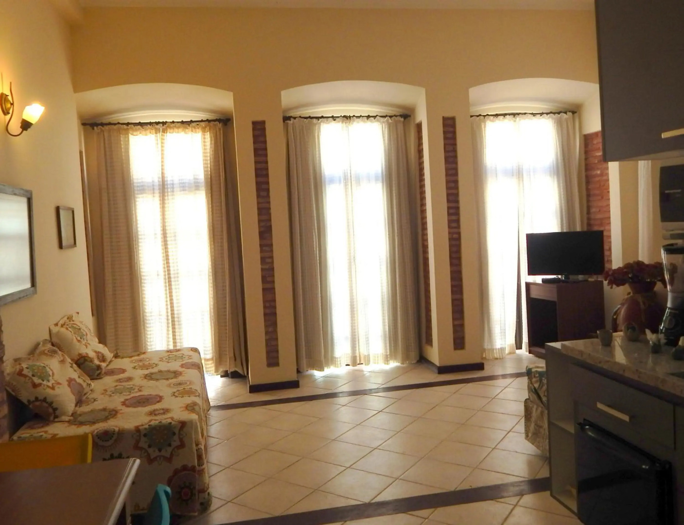 Solar do Carmo Suites & Apartments