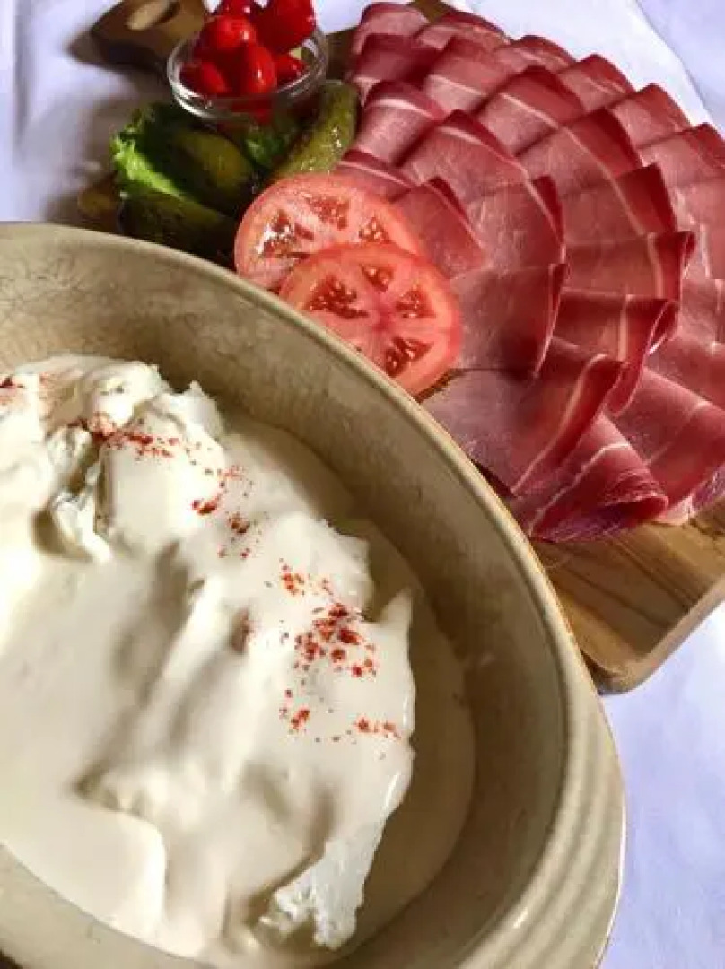 Hotel & Restaurant Se-Mi