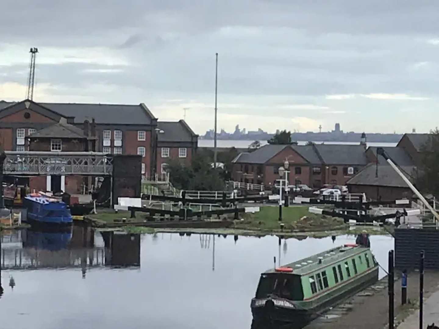 Stone - Boat - Sleeps 8 - Pet Friendly-85ws