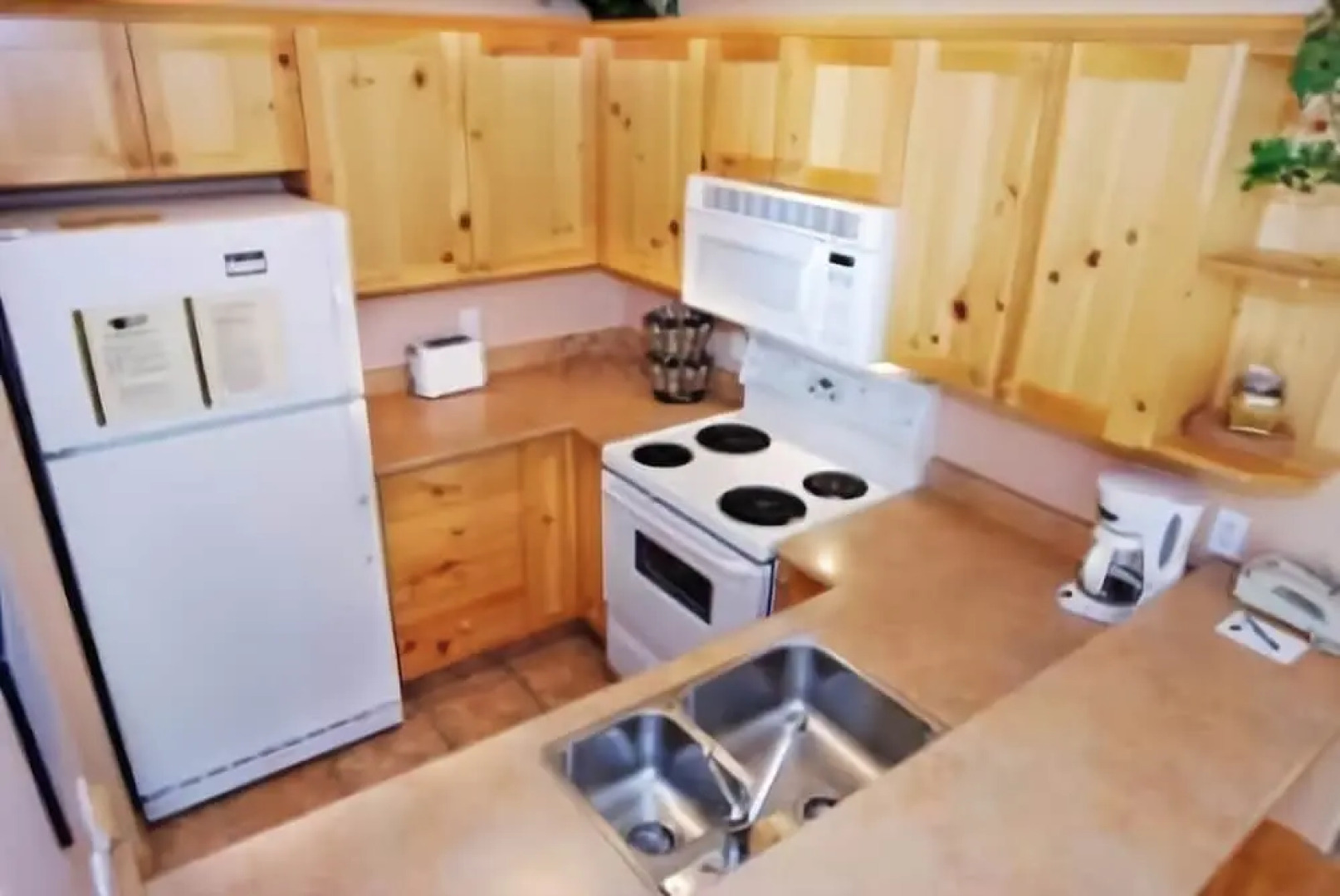 Sun Peaks Accommodation by Bear Country