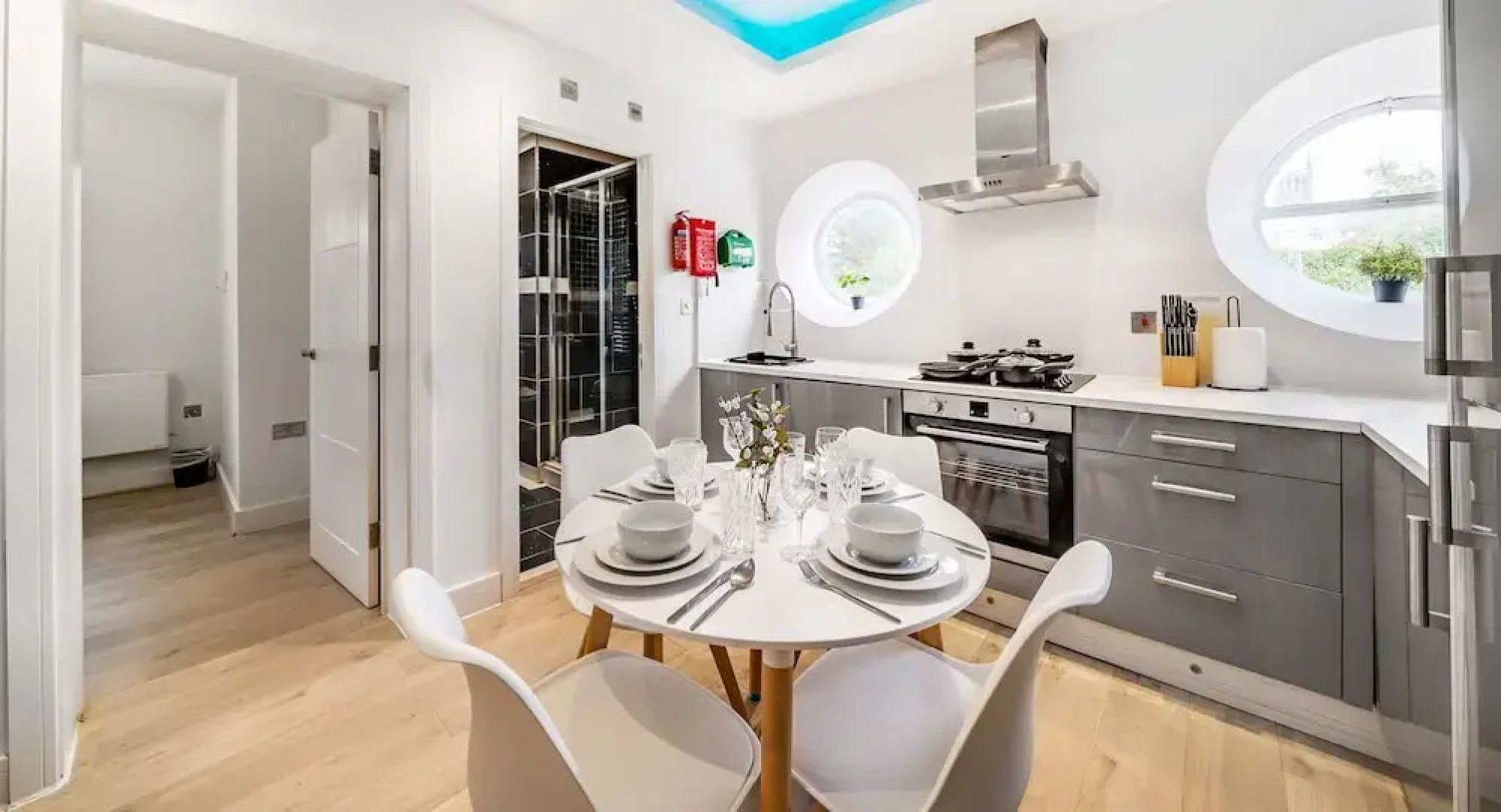 Ragan Court Apartments in Aldershot