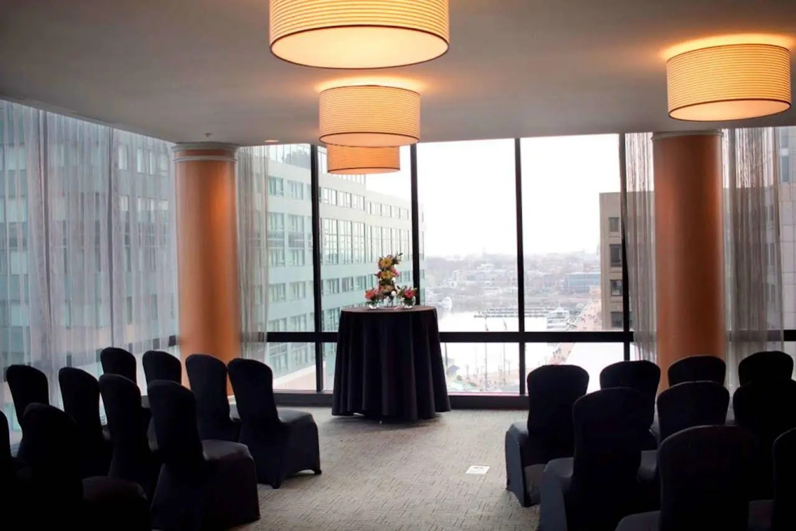 Comfort Inn & Suites Baltimore Inner Harbor